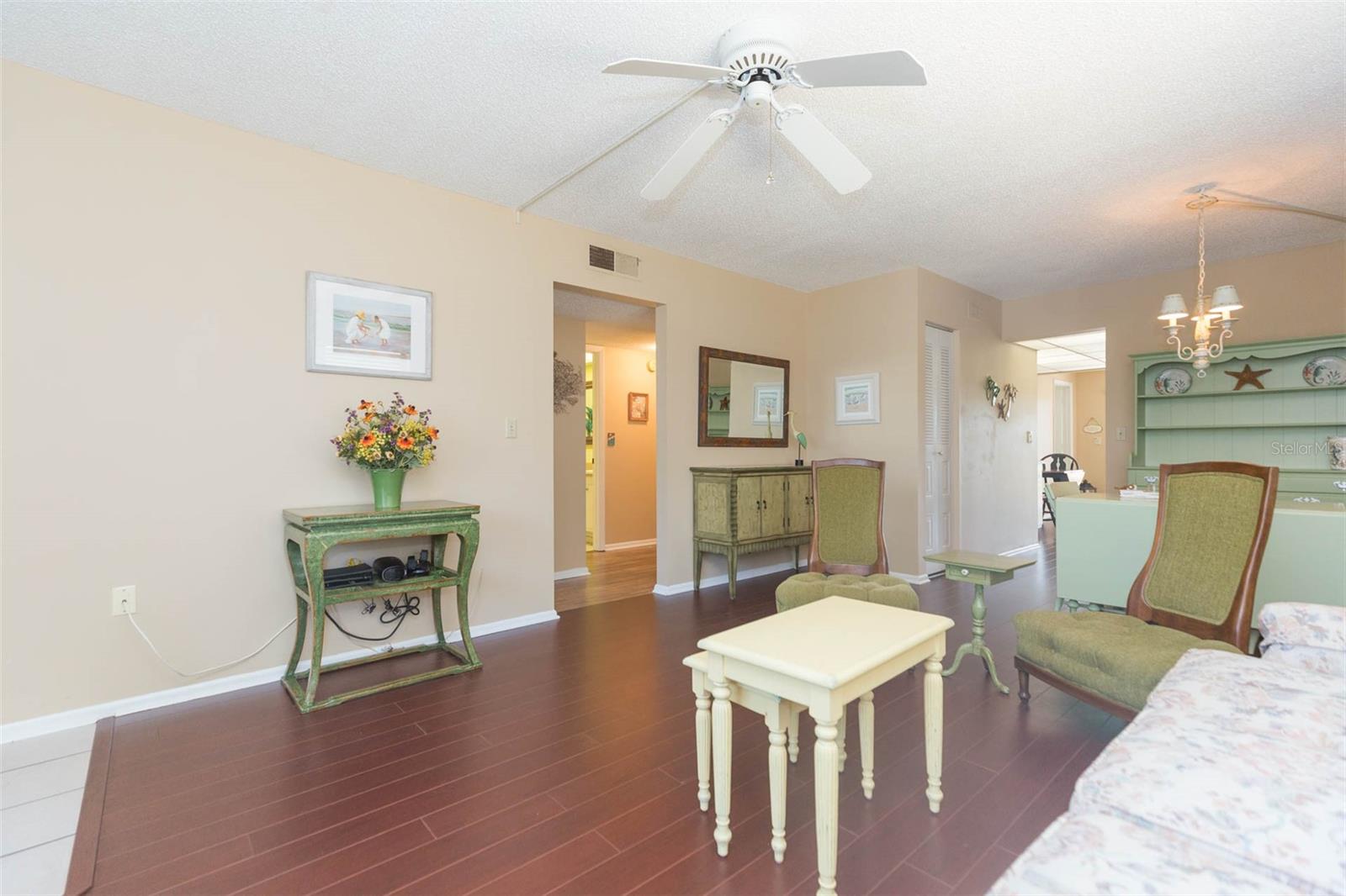315 30 AVE W #B201, BRADENTON, FL, 34205