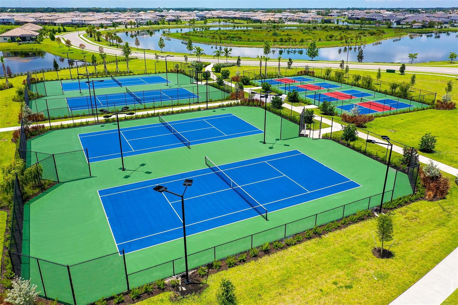15721 SUNNY DAY DR, BRADENTON, FL, 34211