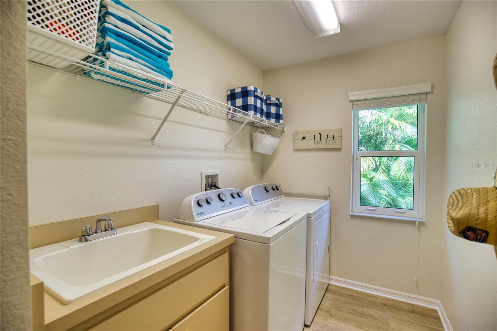 39 TEE VIEW PL, ROTONDA WEST, FL, 33947