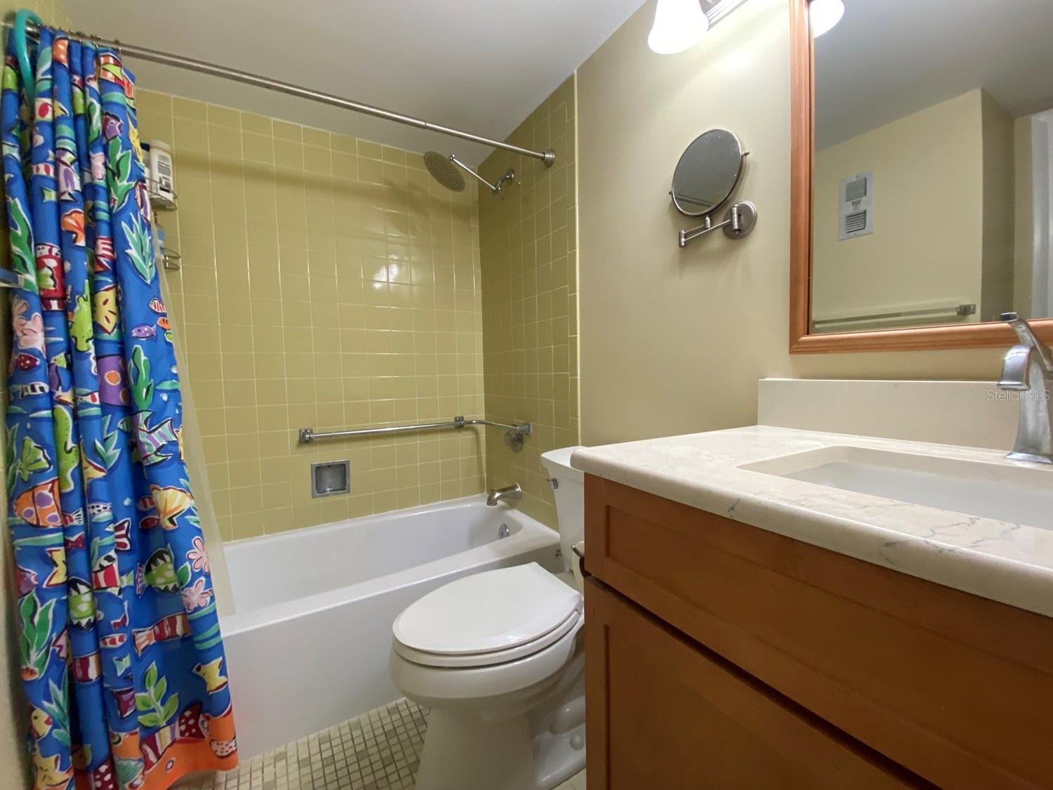 601 N MCDONALD ST #208, MOUNT DORA, FL, 32757