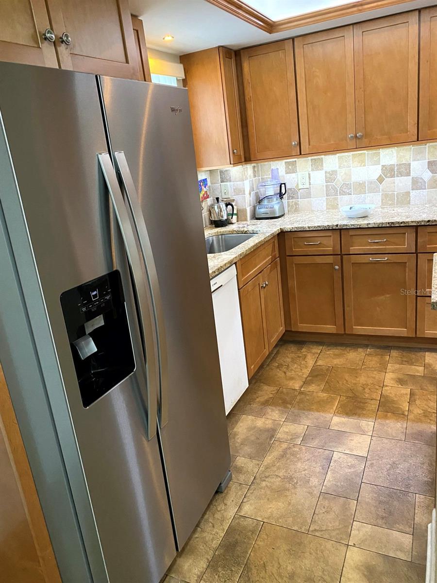 601 N MCDONALD ST #208, MOUNT DORA, FL, 32757