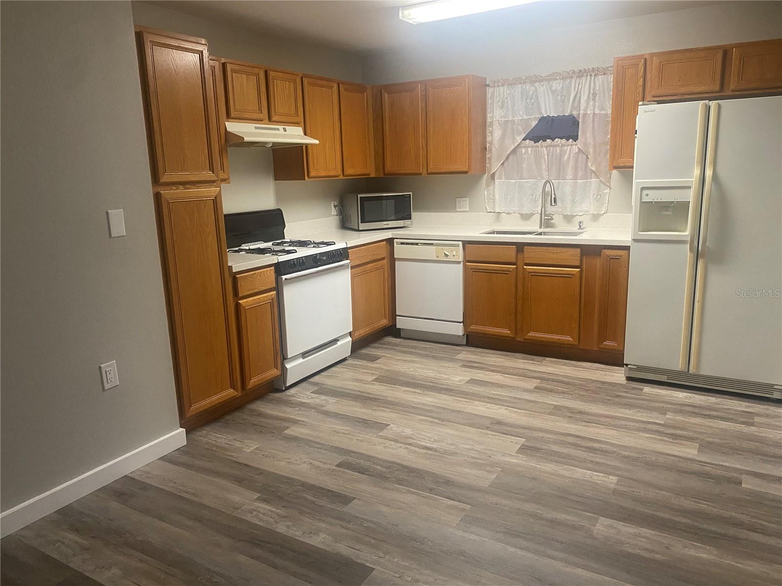 523 ROYAL RIDGE DR, DAVENPORT, FL, 33837