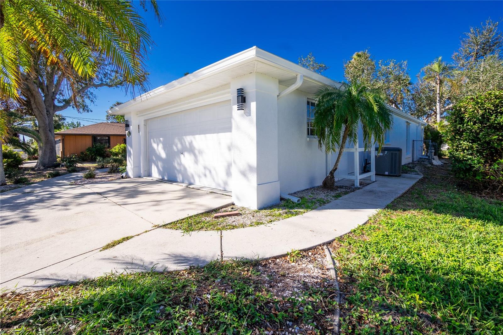 217 ROTONDA CIR, ROTONDA WEST, FL, 33947
