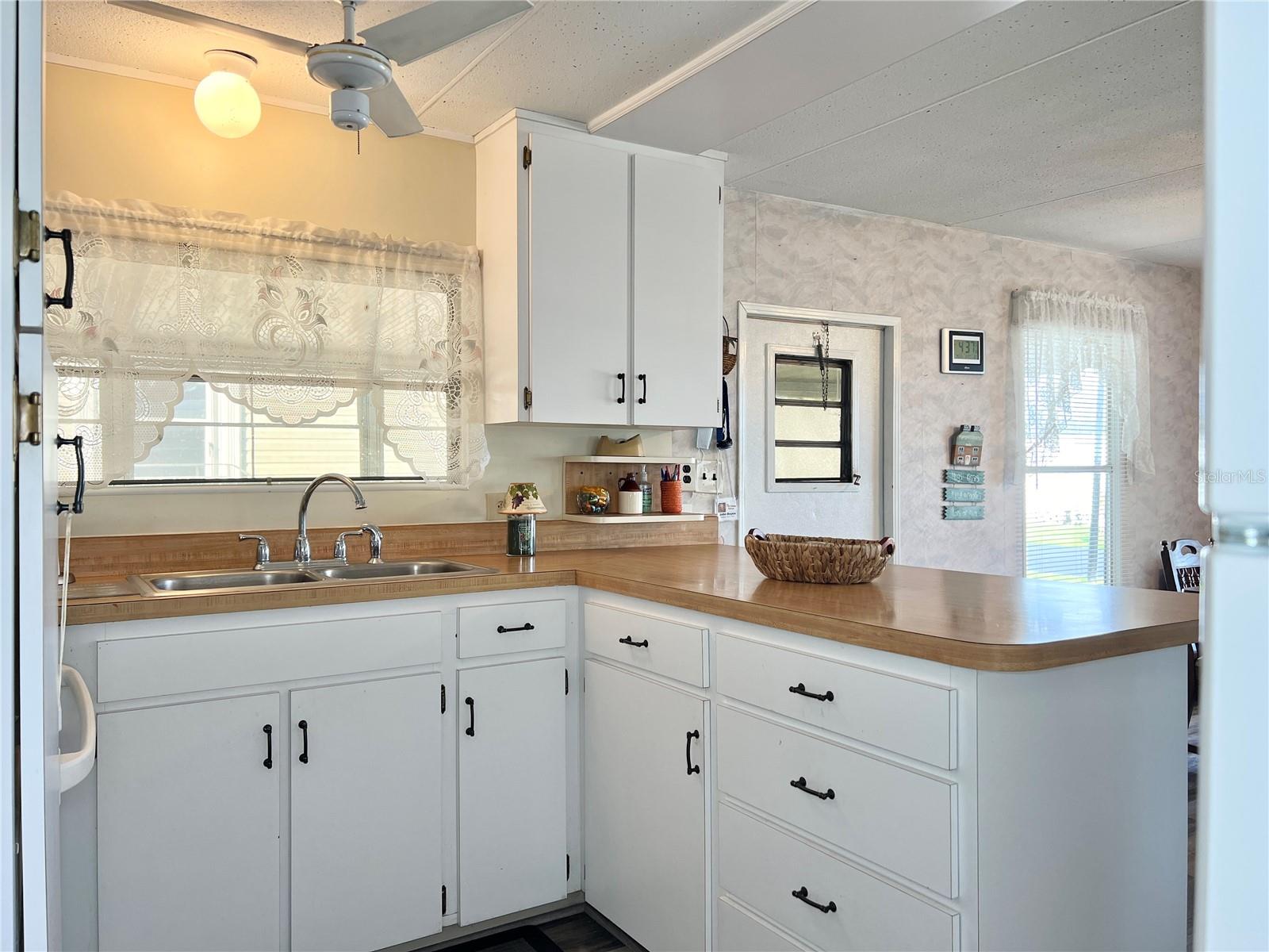 3331 DAWNS DELL, ZEPHYRHILLS, FL, 33541