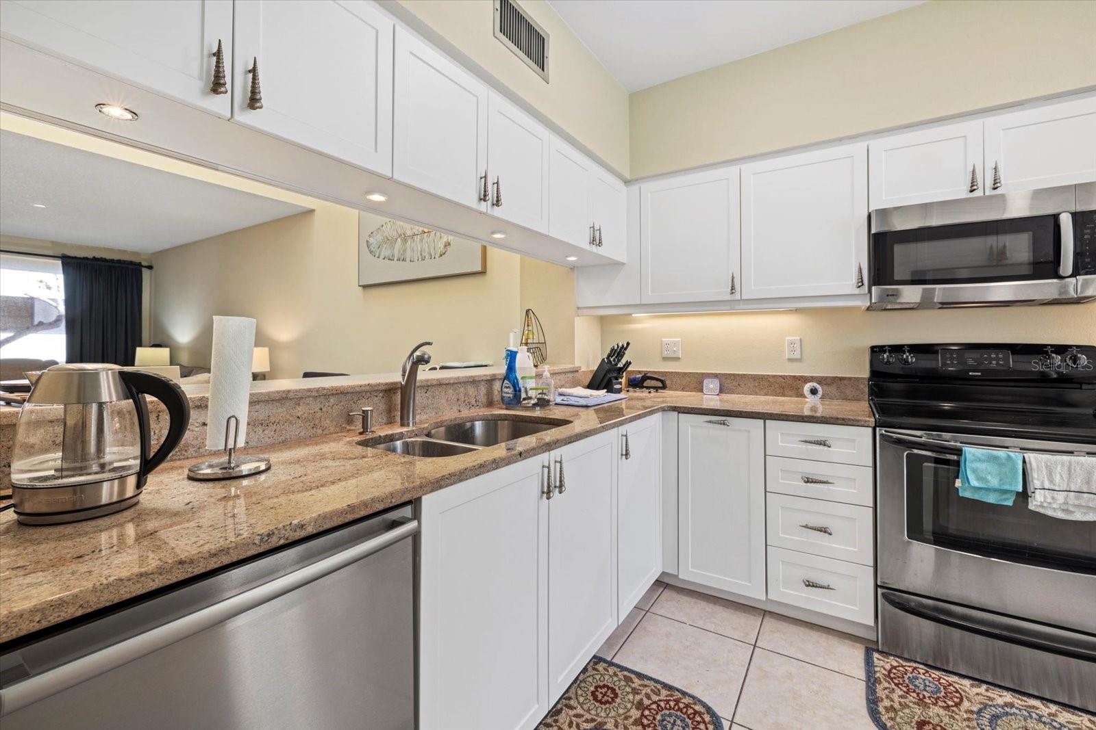 2012 HARBOURSIDE DR #2102, LONGBOAT KEY, FL, 34228