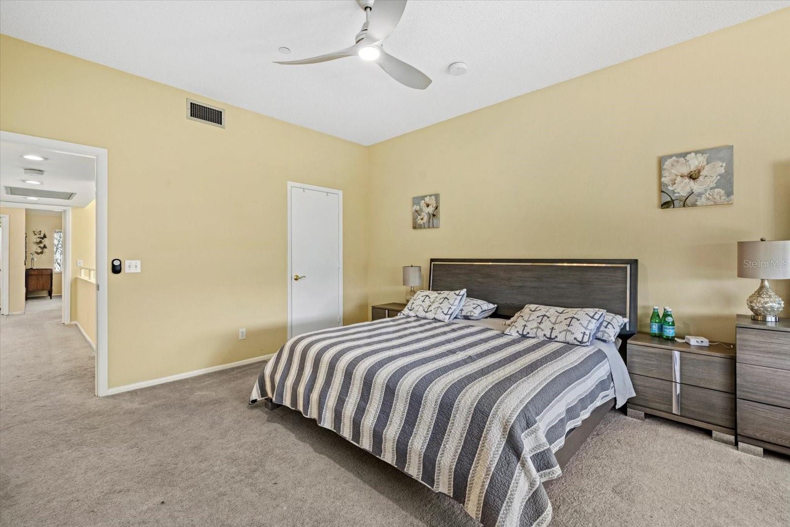 2012 HARBOURSIDE DR #2102, LONGBOAT KEY, FL, 34228