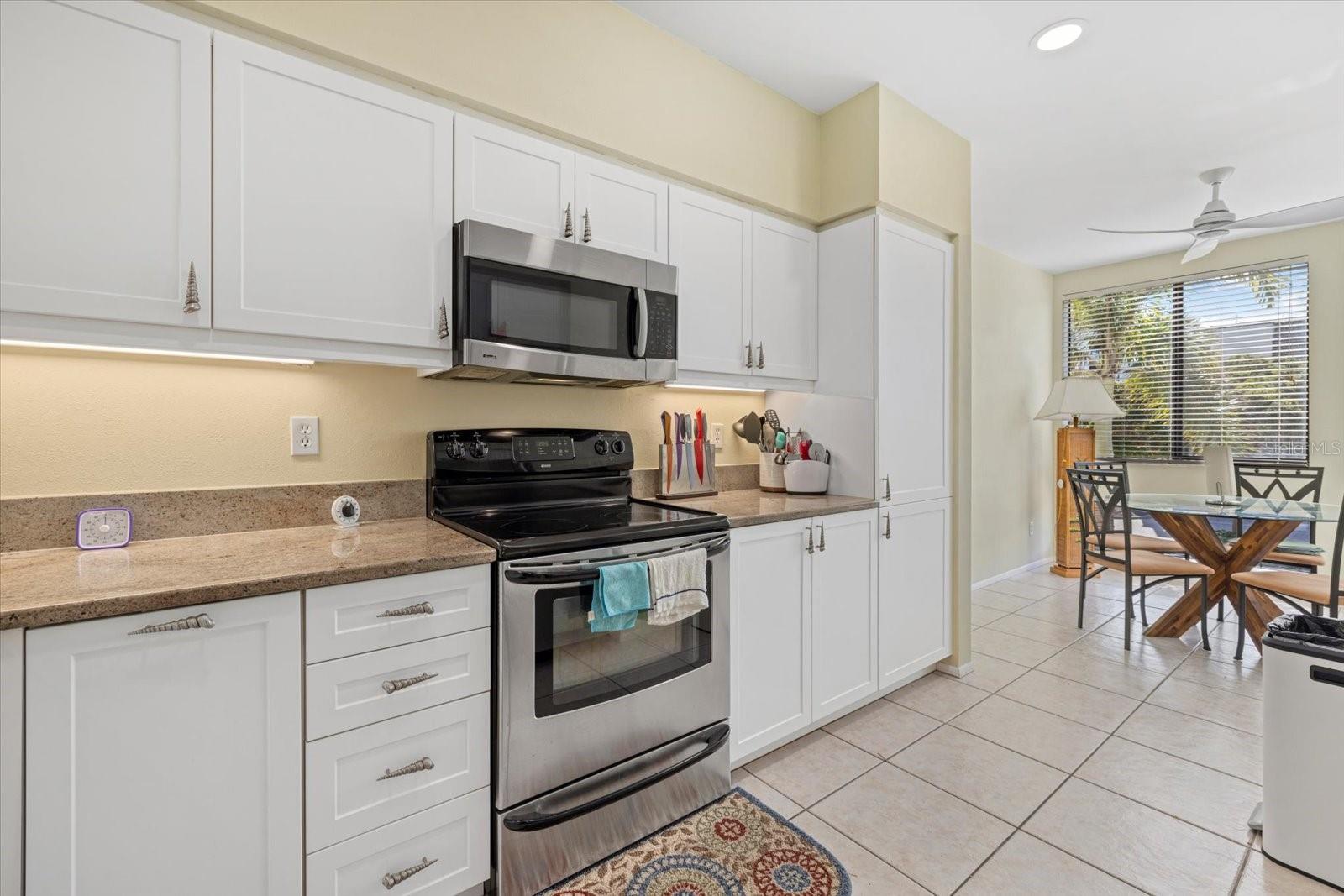 2012 HARBOURSIDE DR #2102, LONGBOAT KEY, FL, 34228