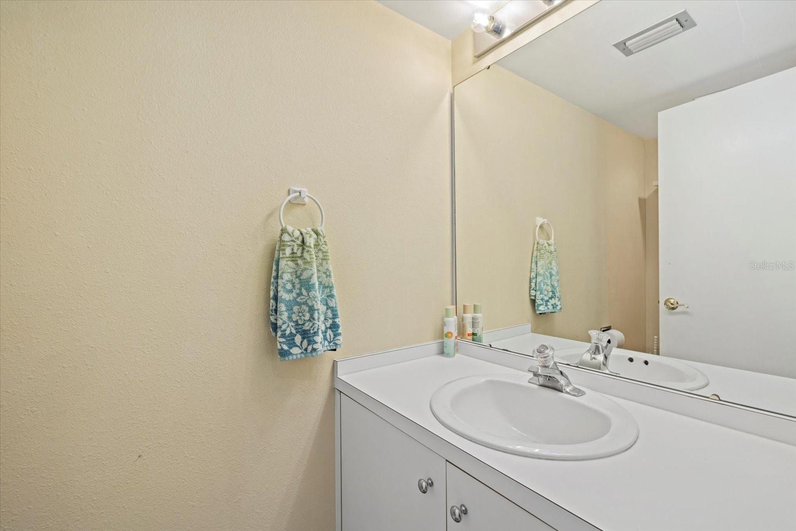 2012 HARBOURSIDE DR #2102, LONGBOAT KEY, FL, 34228