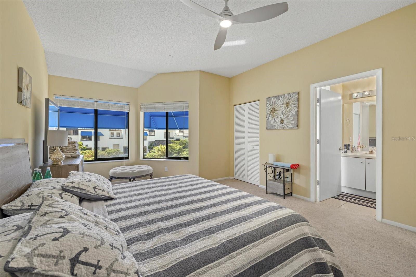 2012 HARBOURSIDE DR #2102, LONGBOAT KEY, FL, 34228