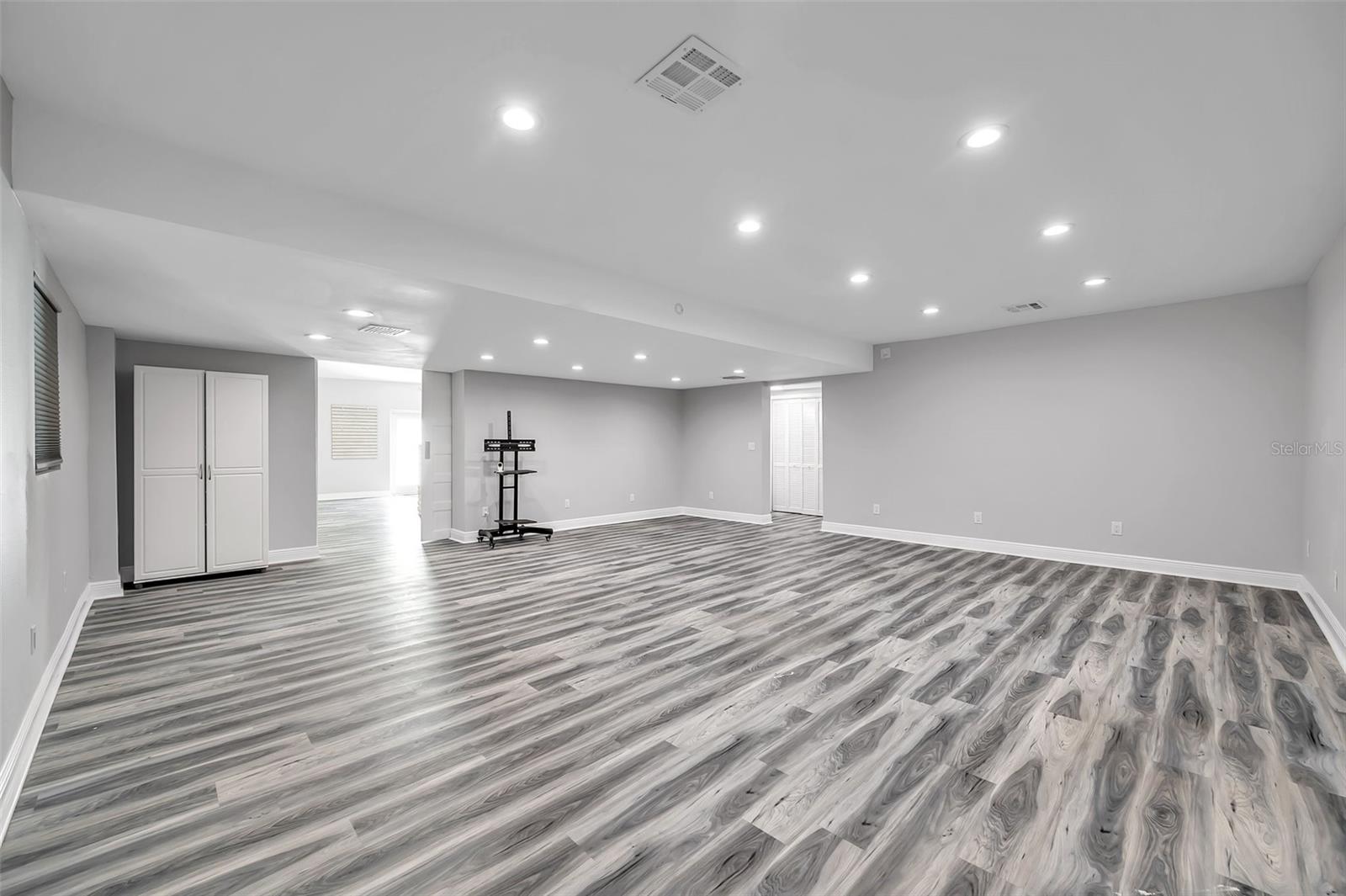 7949 ULMERTON RD, LARGO, FL, 33771