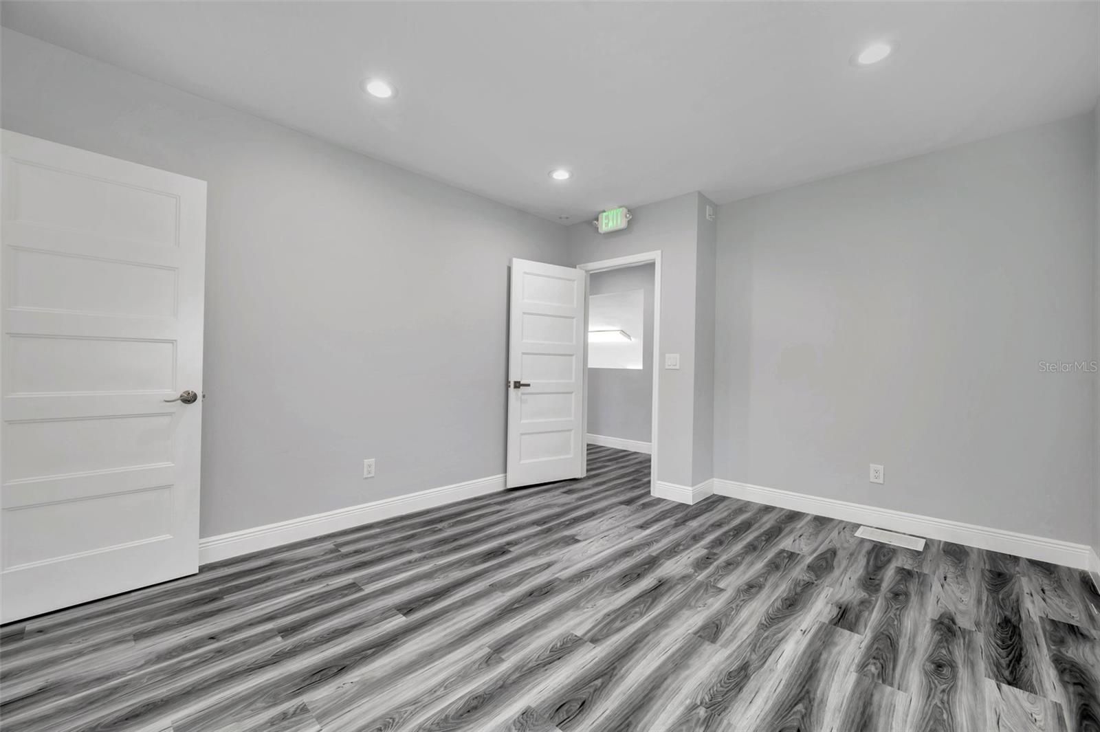 7949 ULMERTON RD, LARGO, FL, 33771