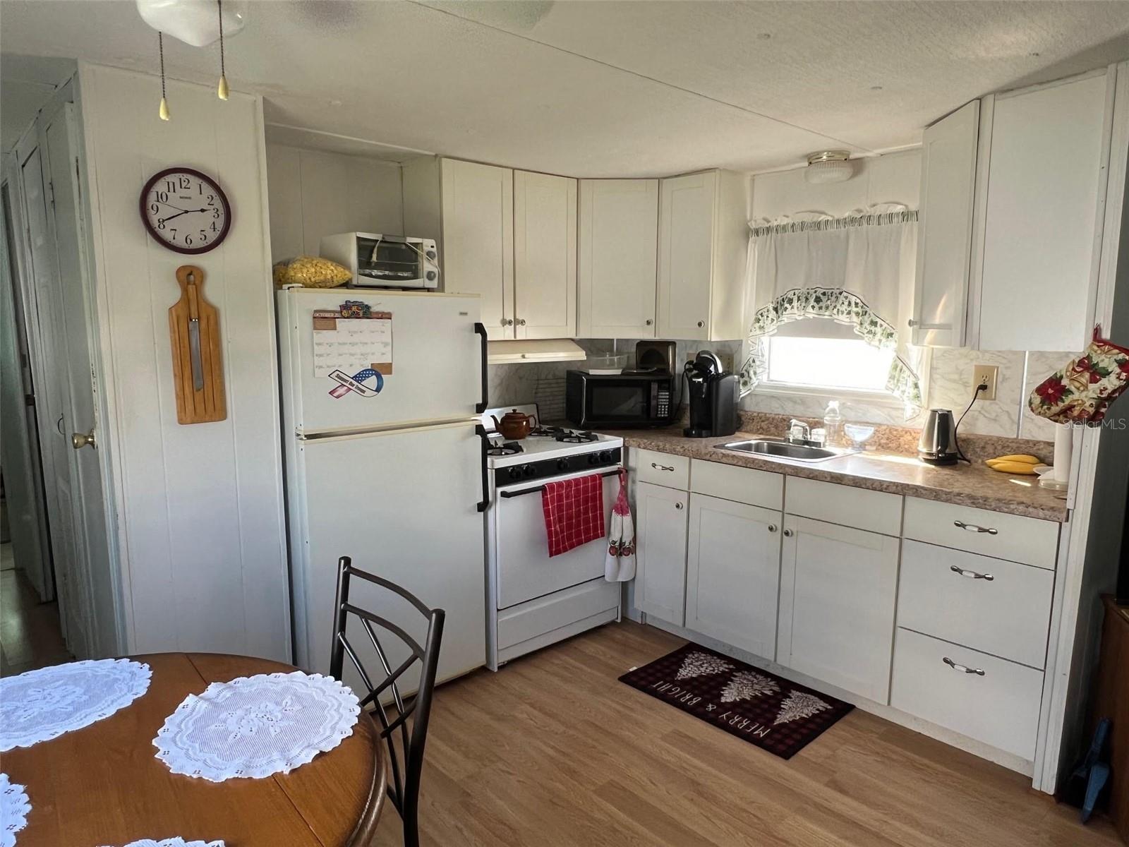 TB8317258 Property Photo