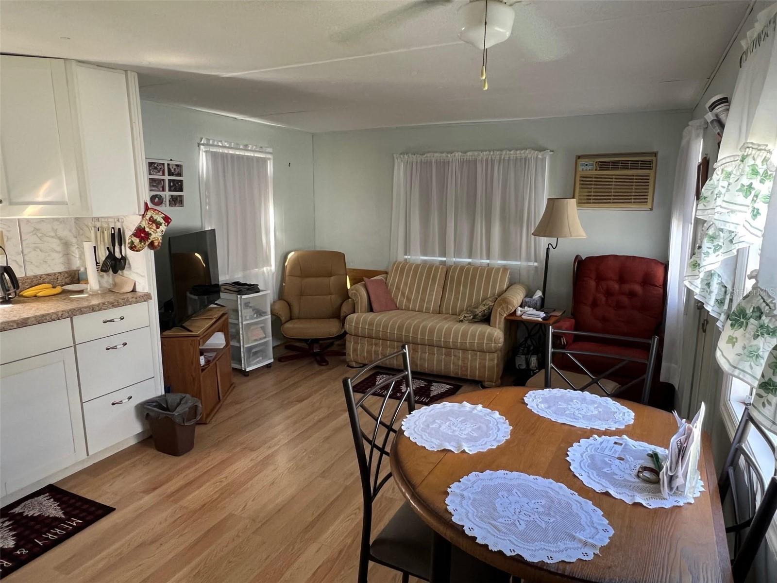 TB8317258 Property Photo