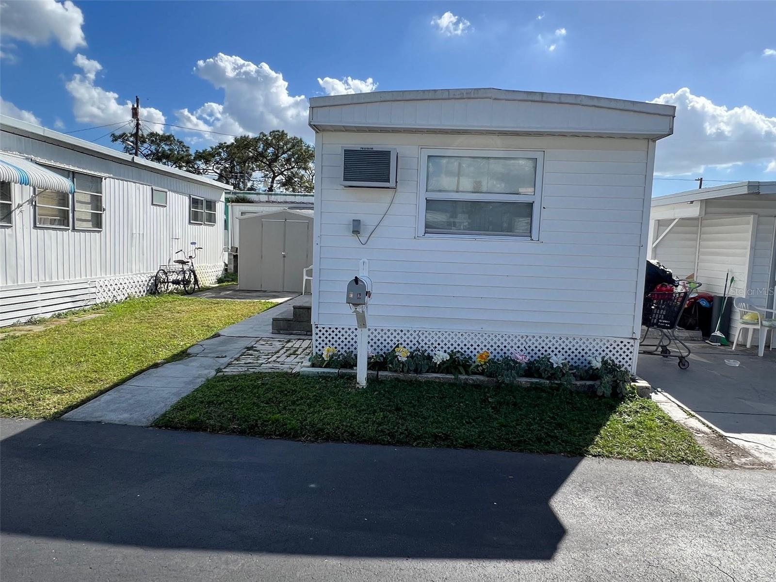 TB8317258 Property Photo