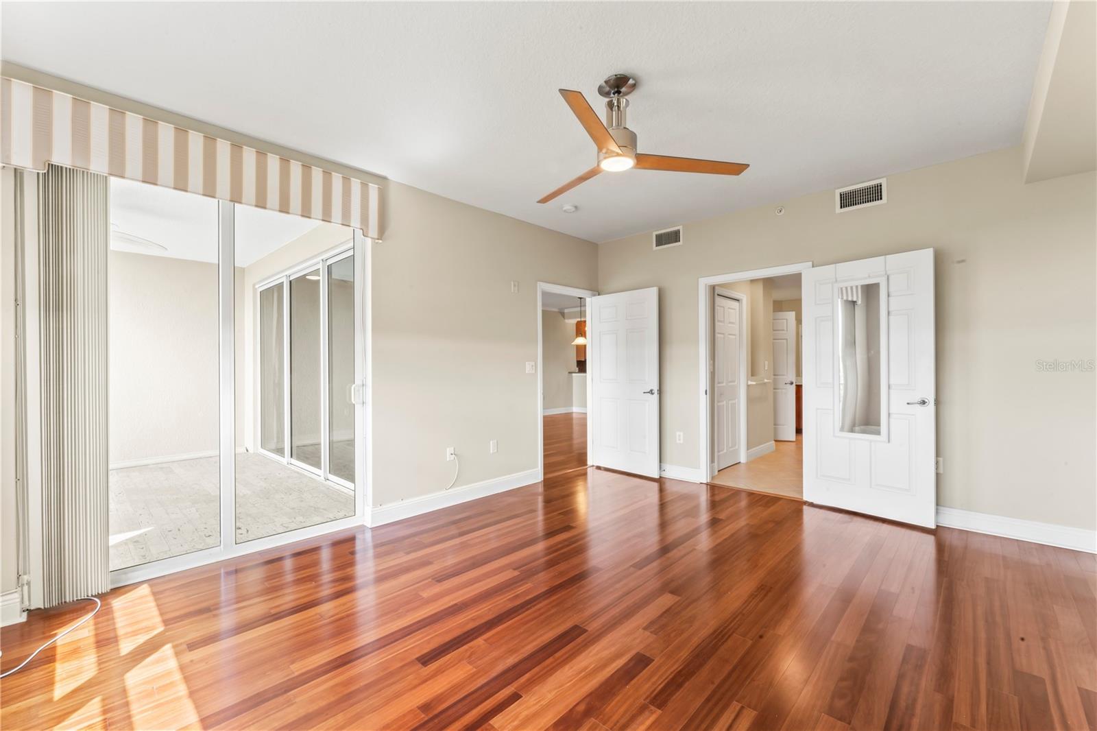 7070 KEY HAVEN RD #305, SEMINOLE, FL, 33777