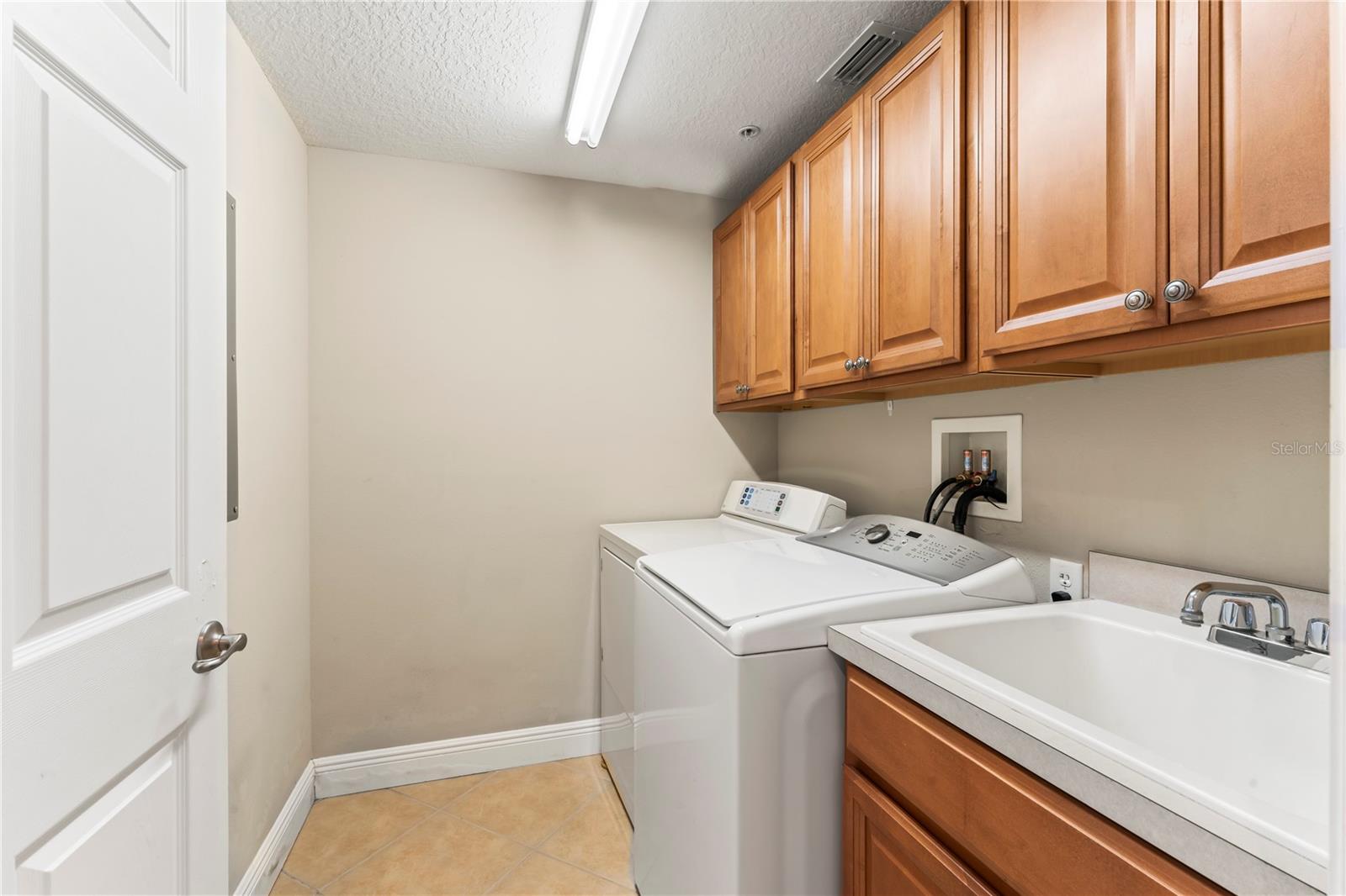 7070 KEY HAVEN RD #305, SEMINOLE, FL, 33777