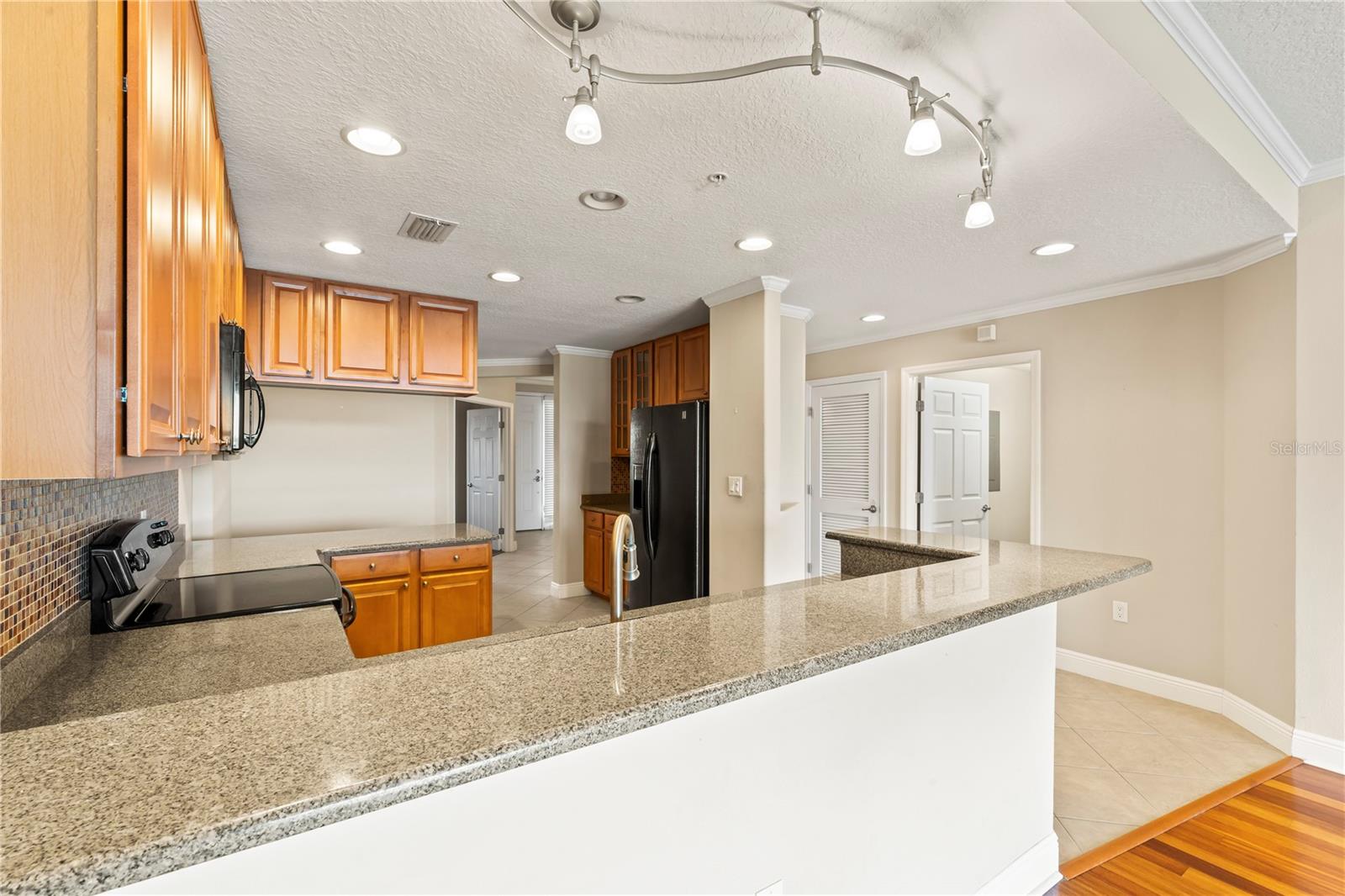7070 KEY HAVEN RD #305, SEMINOLE, FL, 33777