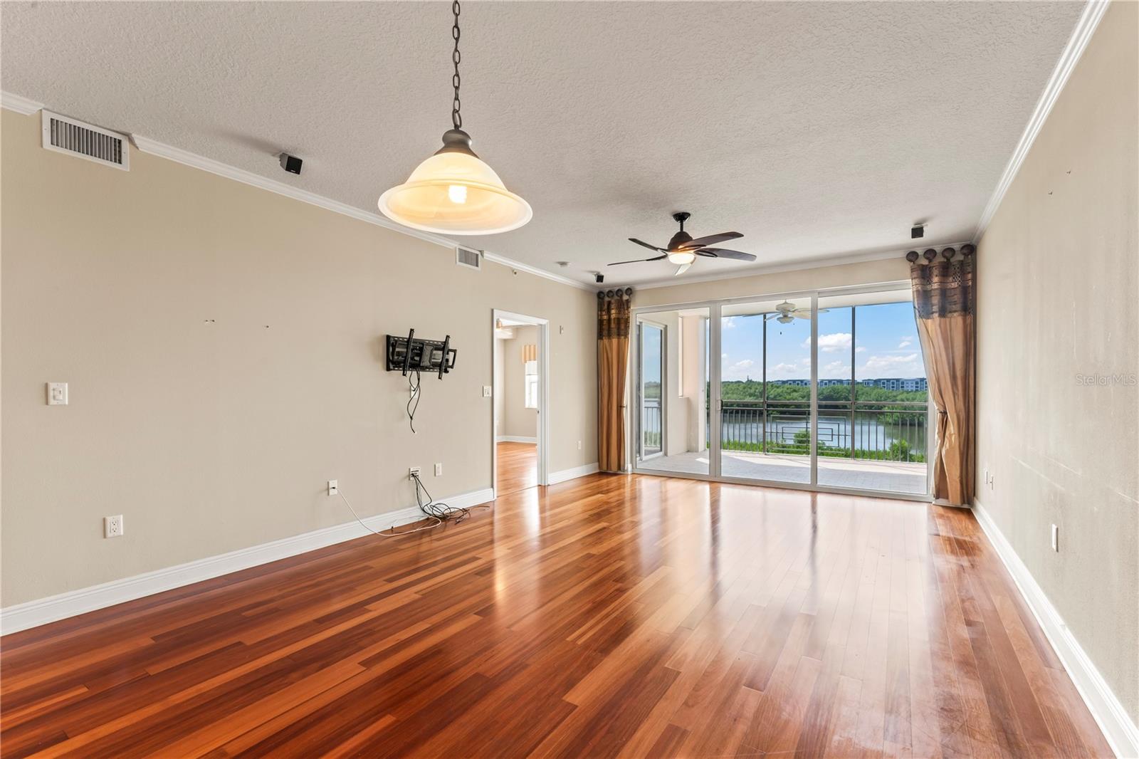 7070 KEY HAVEN RD #305, SEMINOLE, FL, 33777