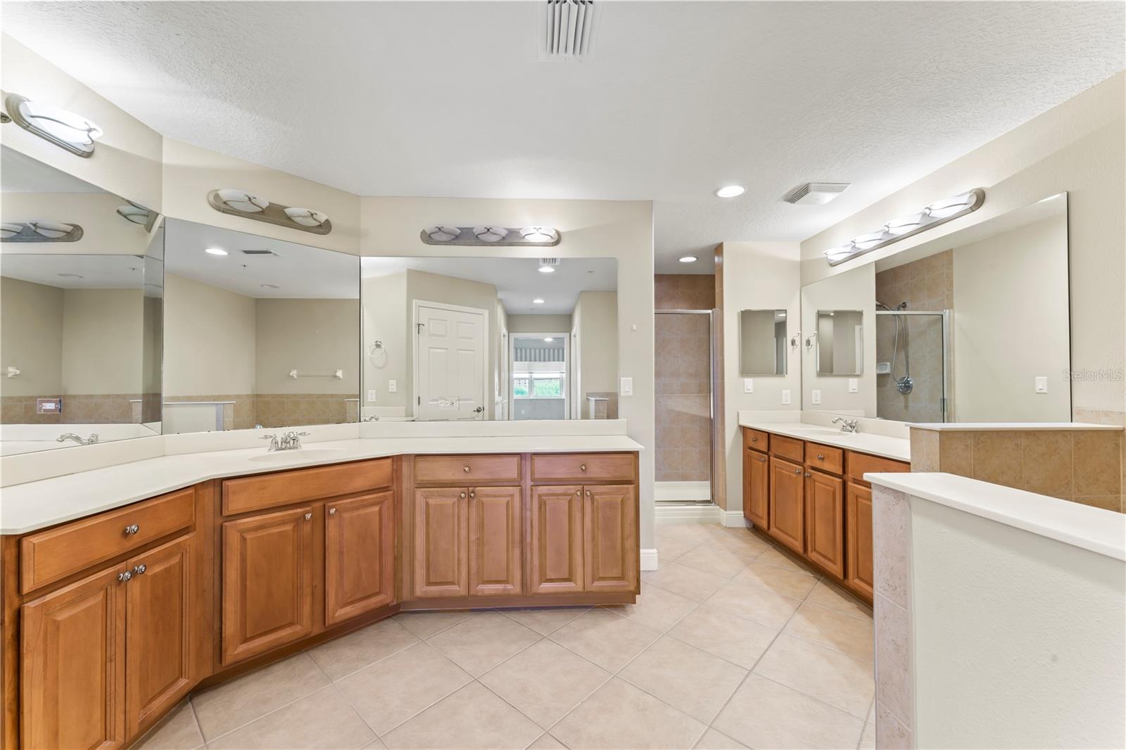 7070 KEY HAVEN RD #305, SEMINOLE, FL, 33777