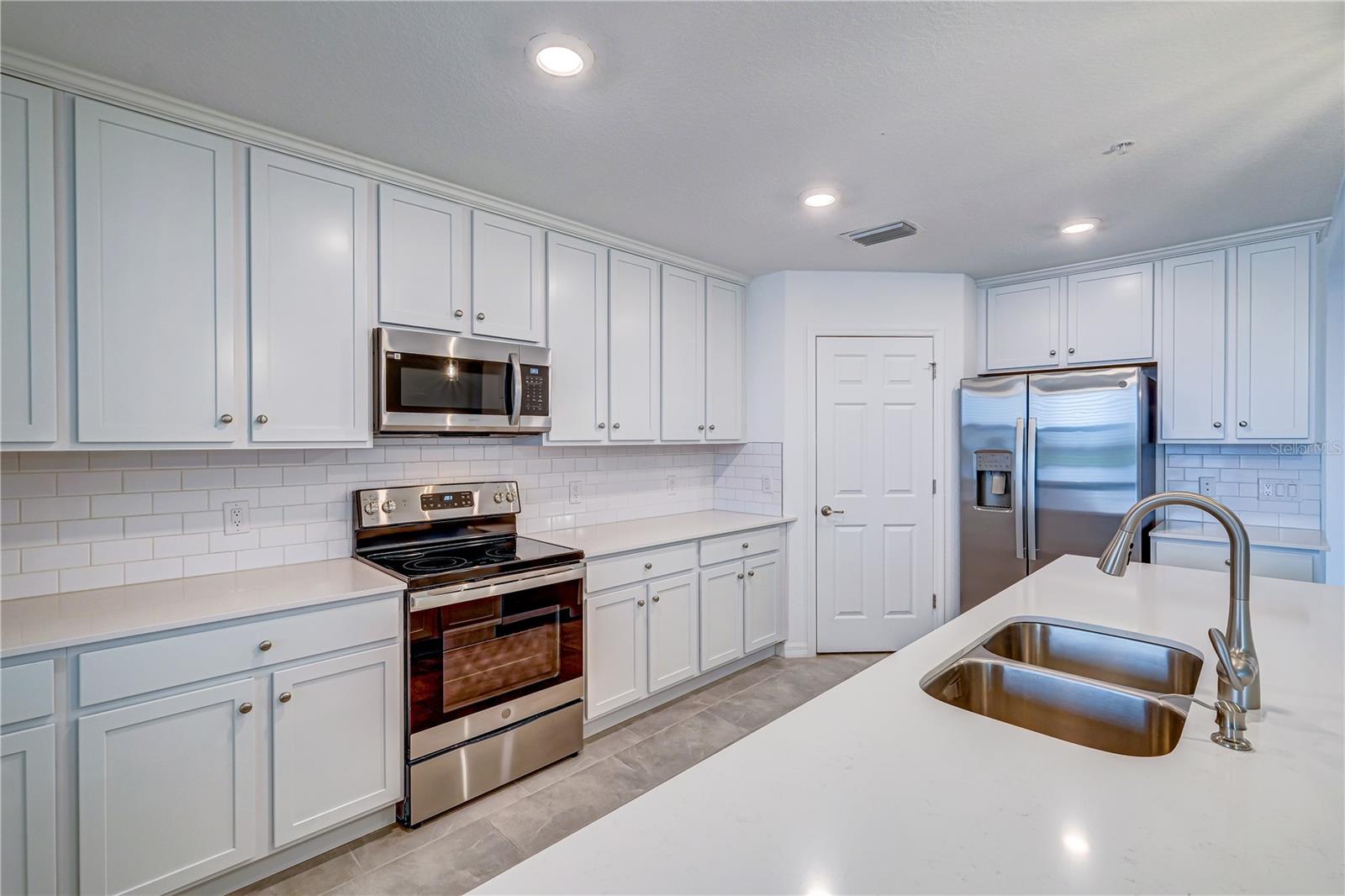 10820 TARFLOWER DR #102, VENICE, FL, 34293