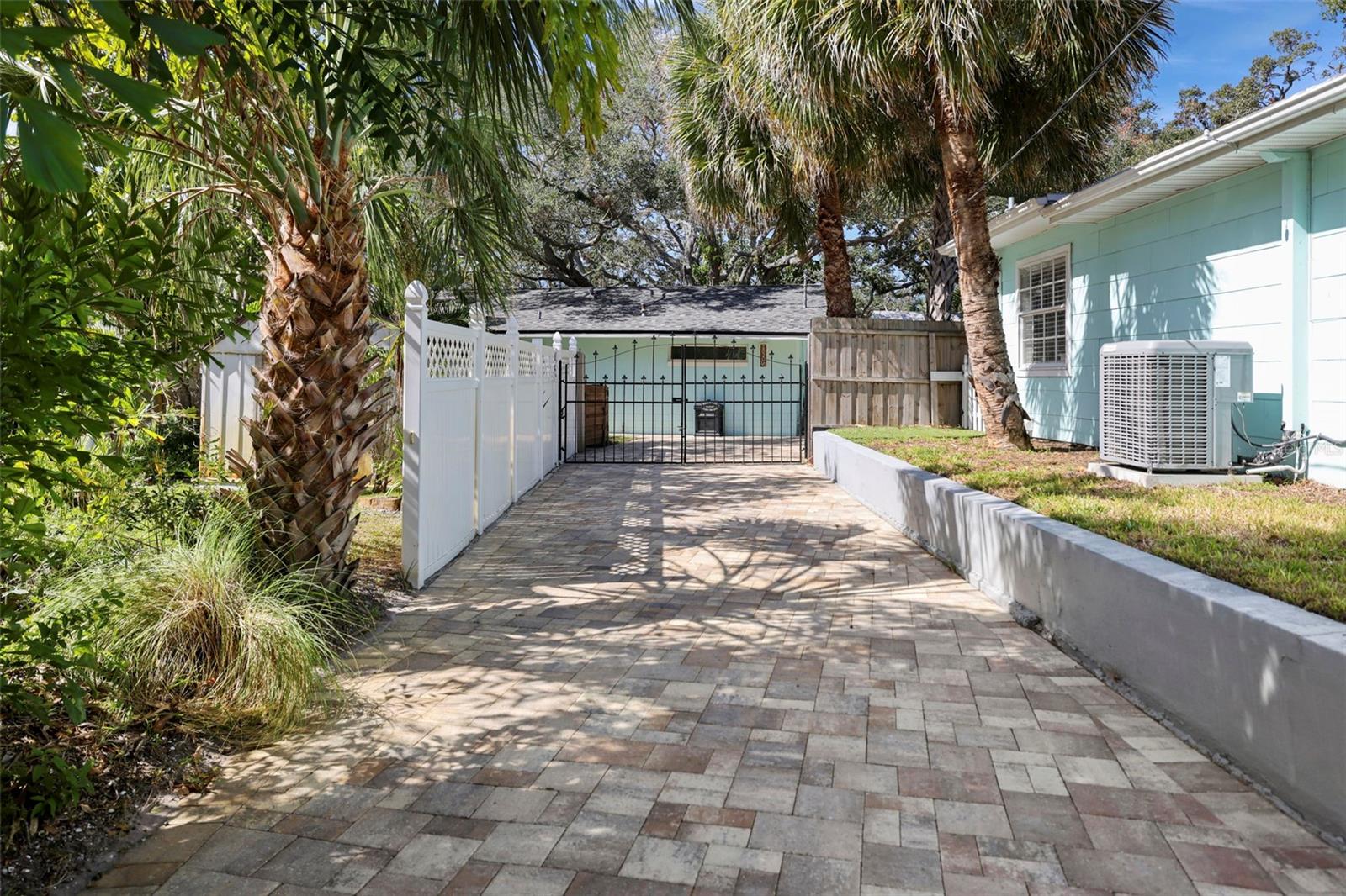 1820 1/2 N WASHINGTON AVE, CLEARWATER, FL, 33755
