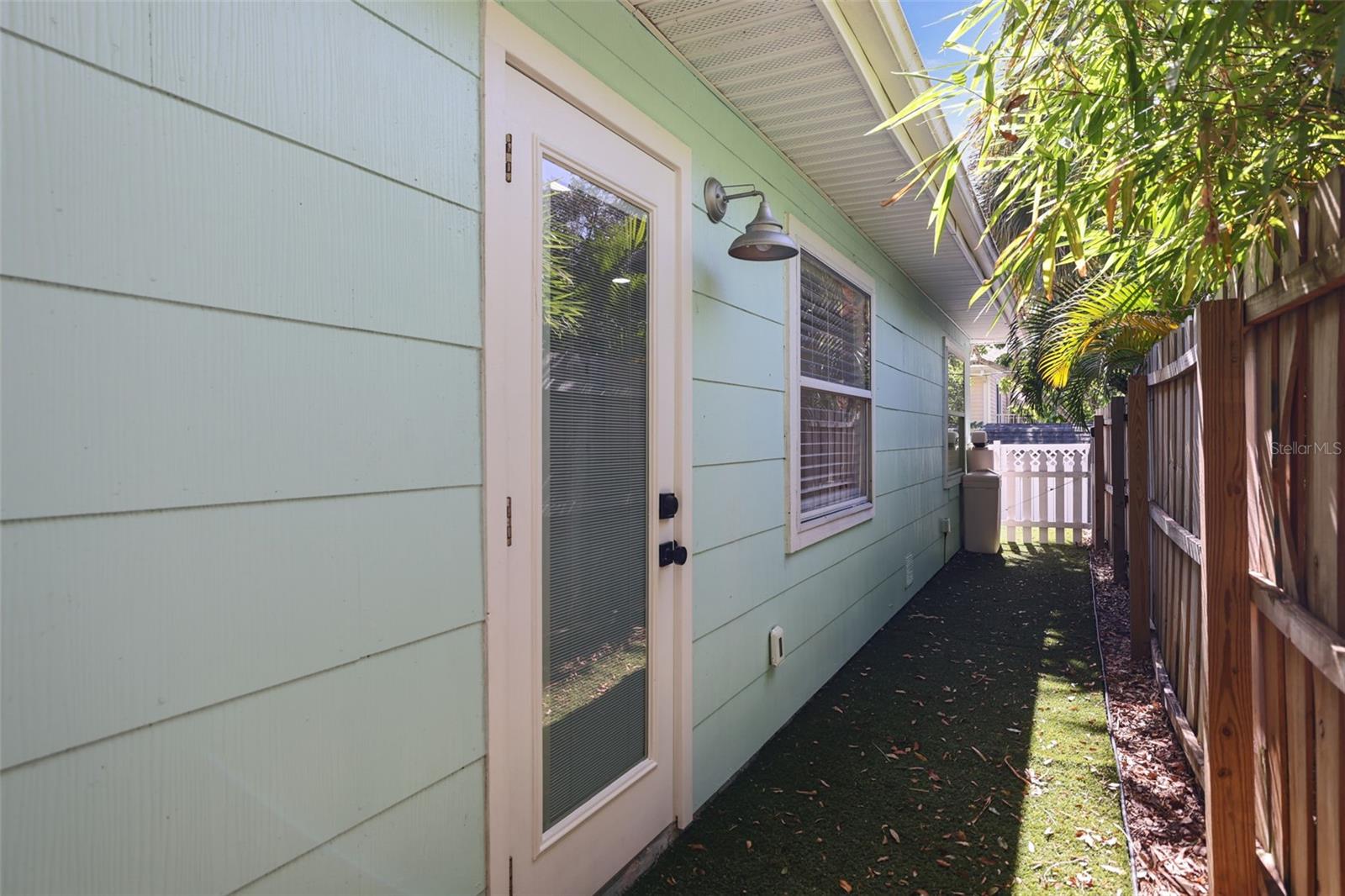 1822 N WASHINGTON AVE, CLEARWATER, FL, 33755