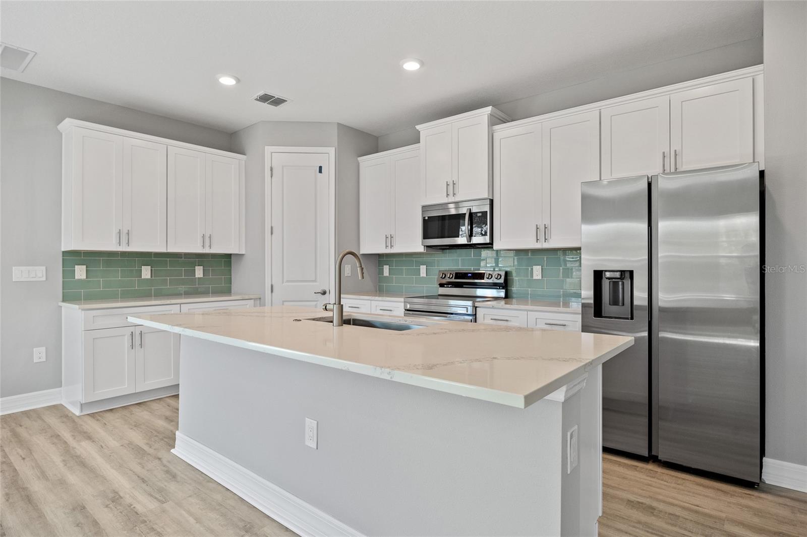 1301 PRESTON ST, PORT CHARLOTTE, FL, 33952