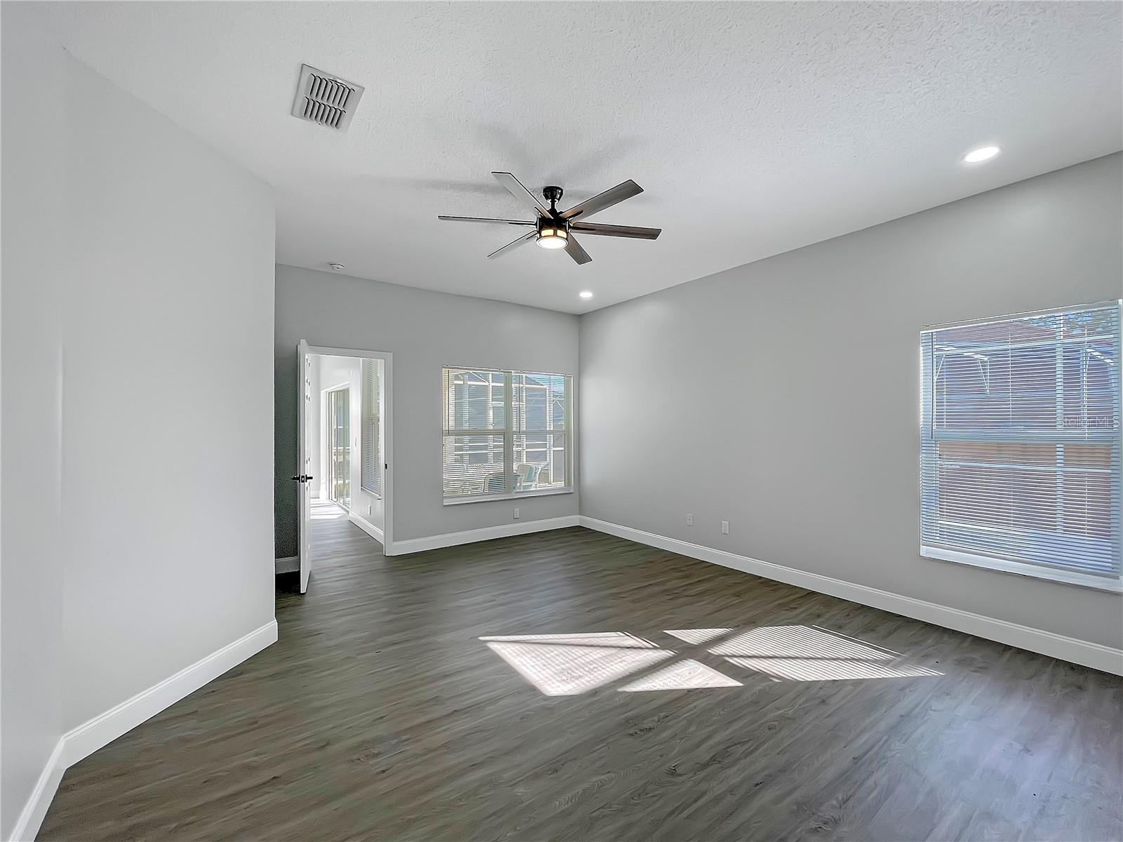 1030 JAYBEE AVE, DAVENPORT, FL, 33897