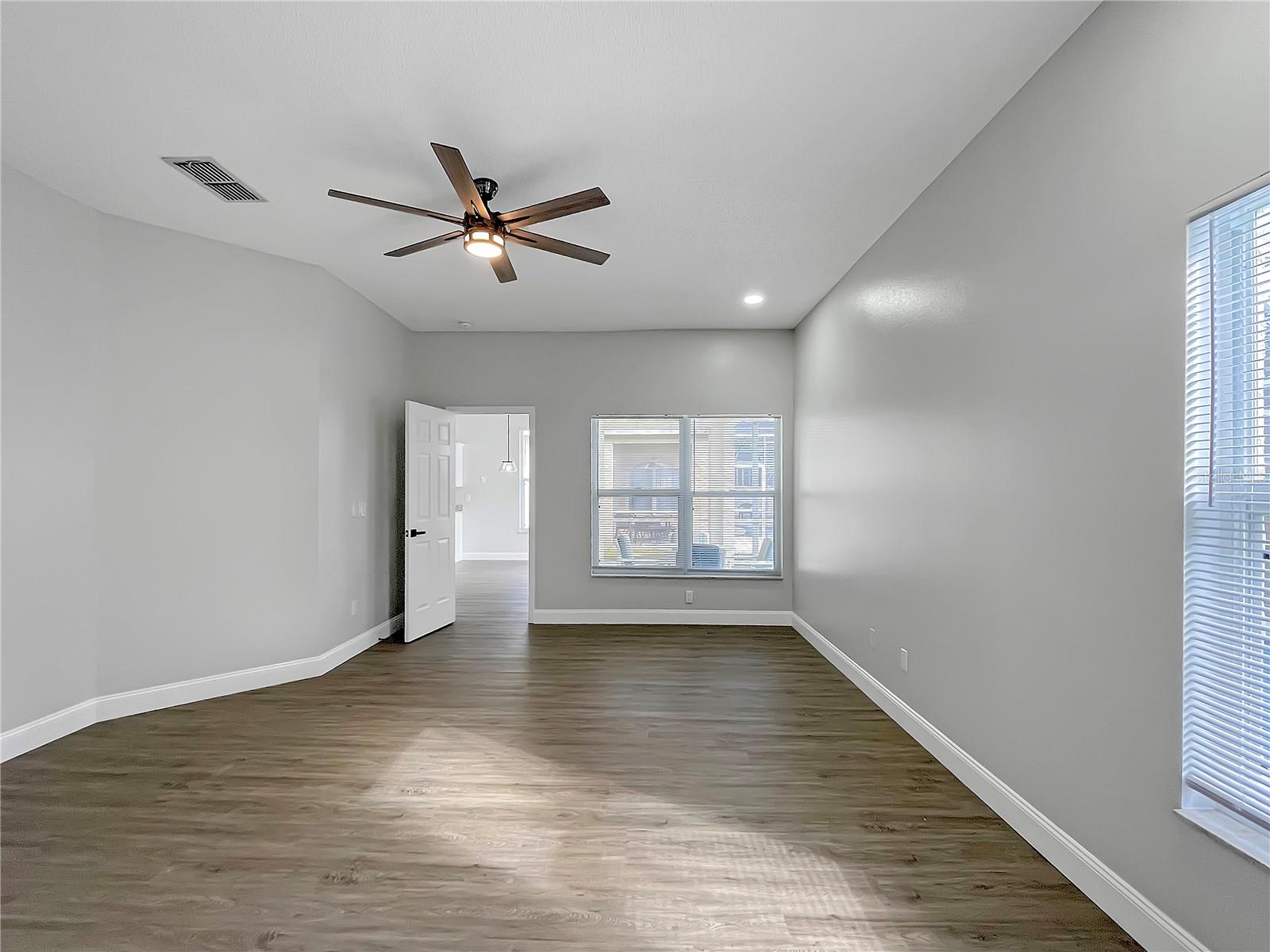 1030 JAYBEE AVE, DAVENPORT, FL, 33897