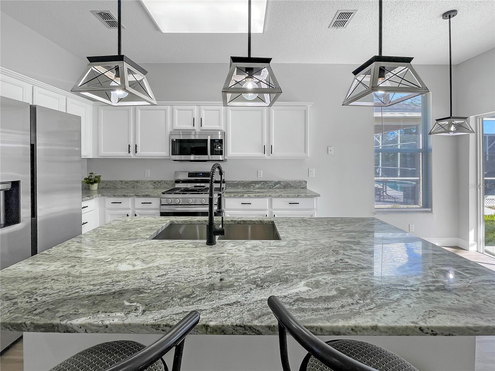 1030 JAYBEE AVE, DAVENPORT, FL, 33897