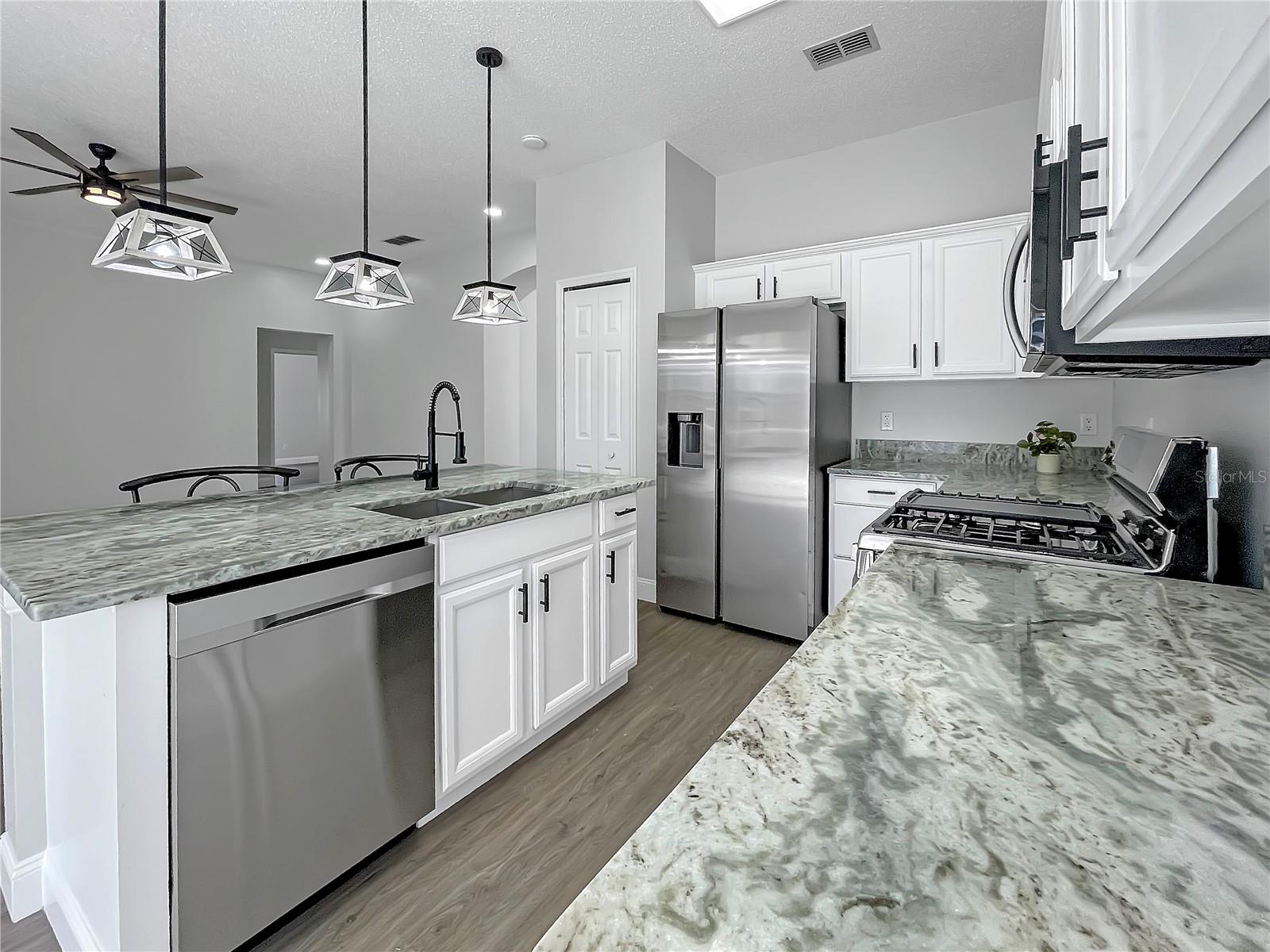 1030 JAYBEE AVE, DAVENPORT, FL, 33897