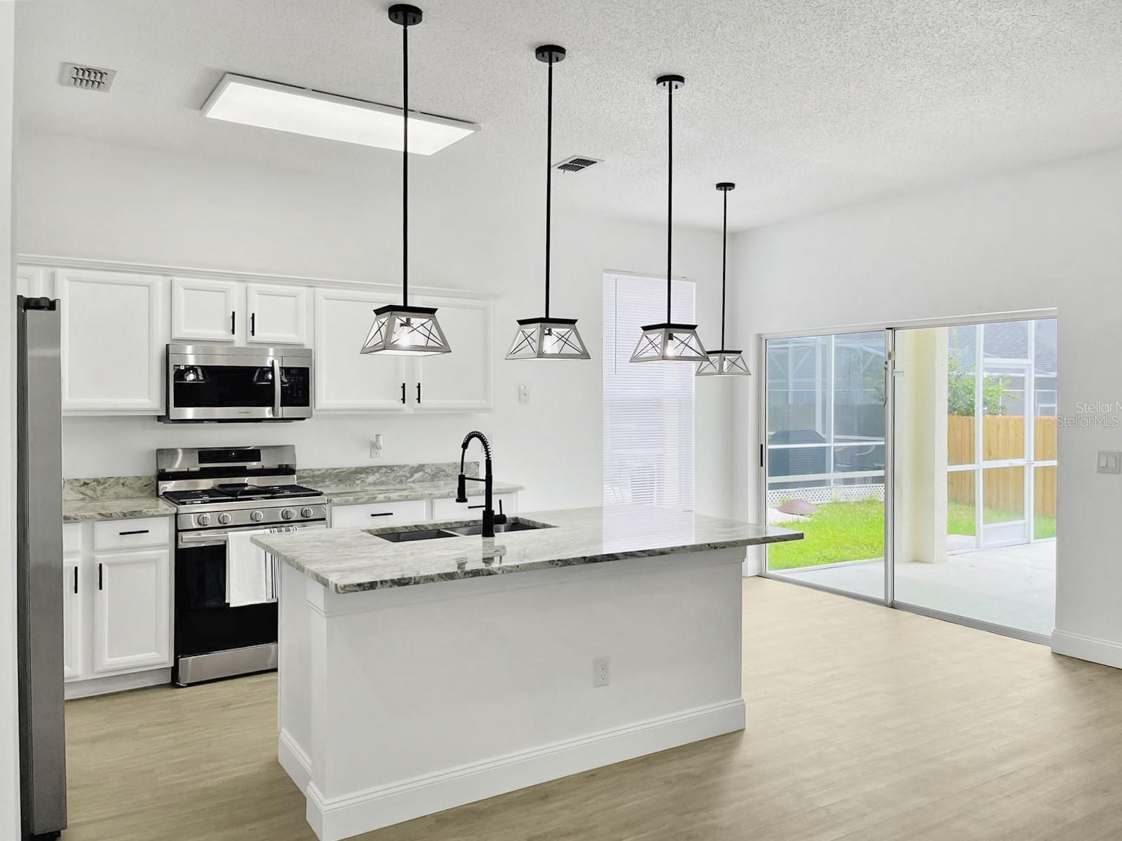 1030 JAYBEE AVE, DAVENPORT, FL, 33897