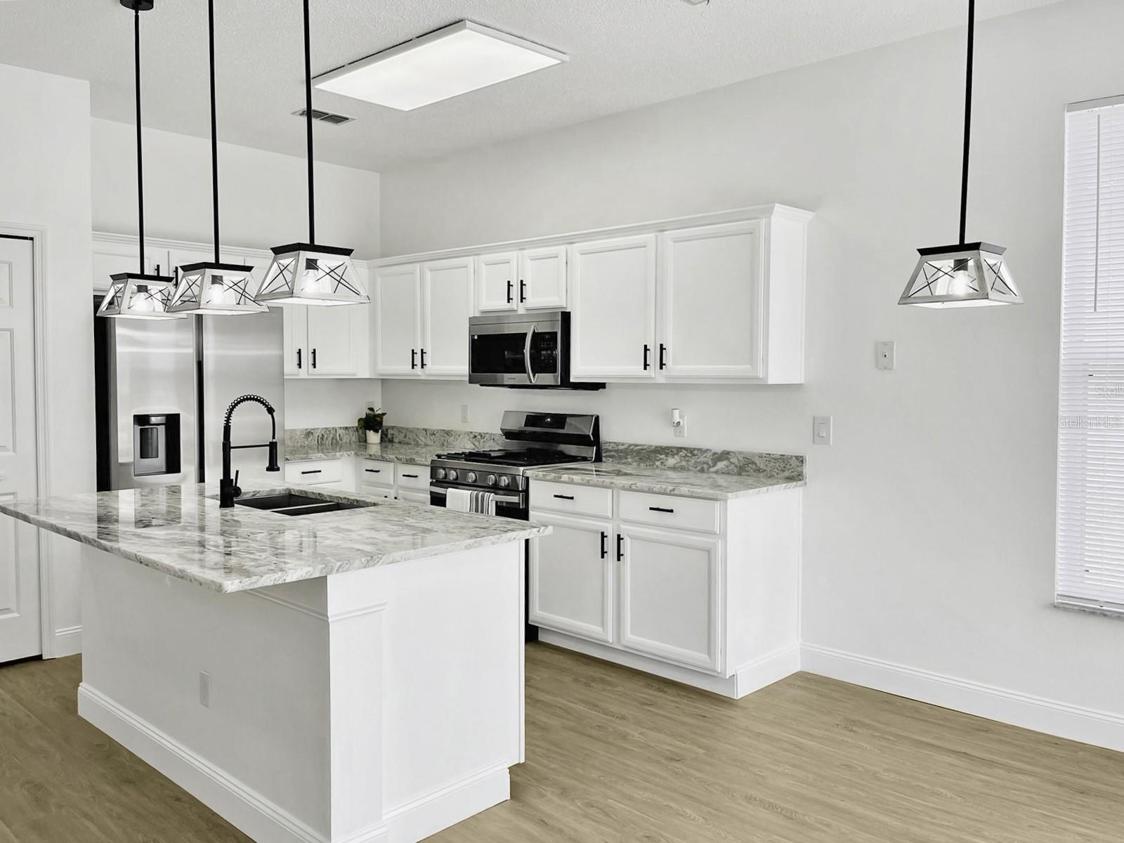 1030 JAYBEE AVE, DAVENPORT, FL, 33897