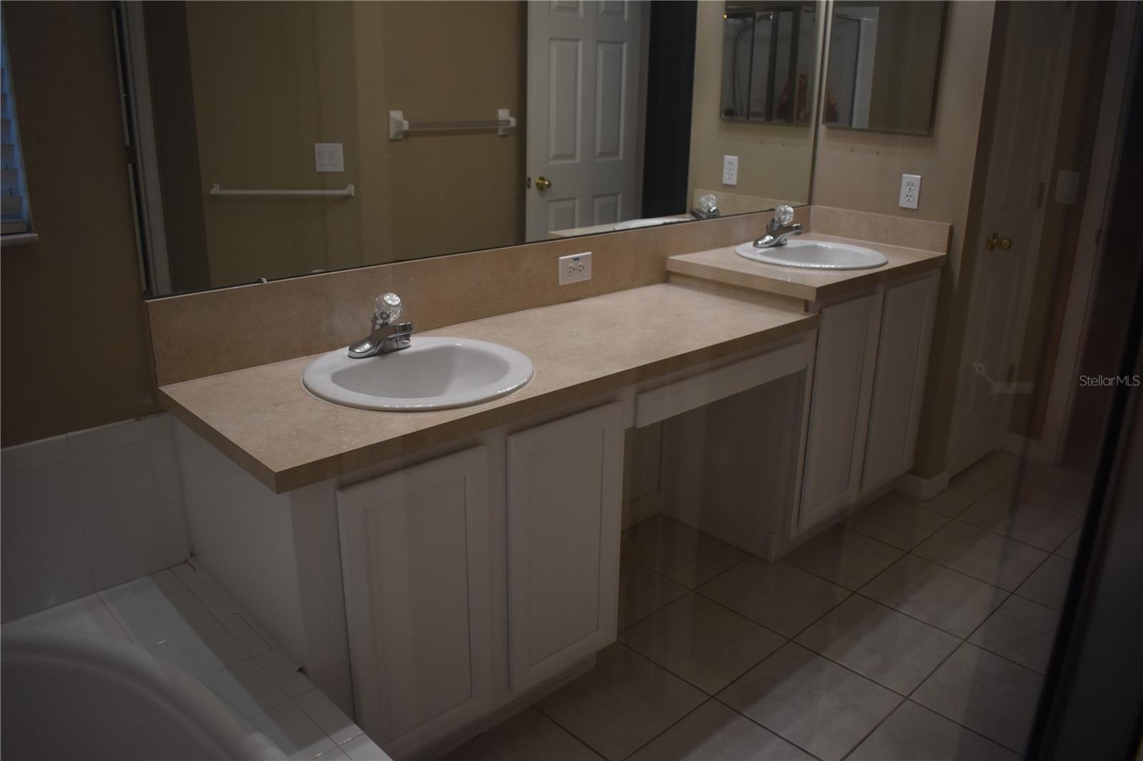 644 CHESNEY DR, VALRICO, FL, 33594