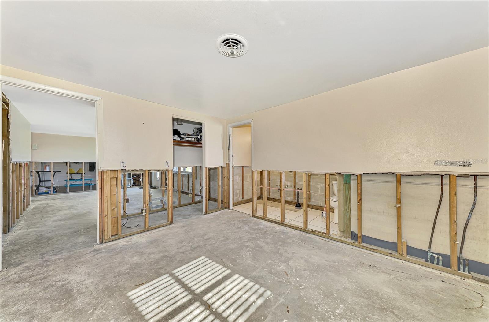 105 CRESTVIEW DR, ENGLEWOOD, FL, 34223