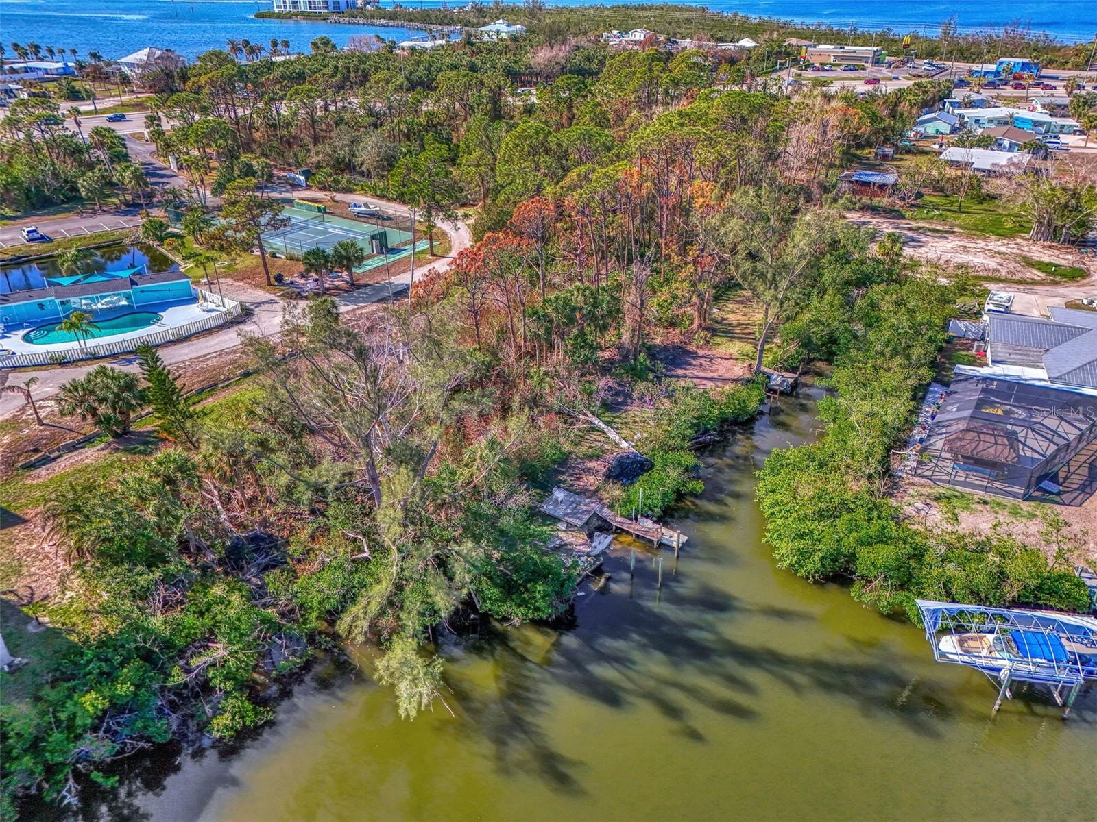 105 CRESTVIEW DR, ENGLEWOOD, FL, 34223