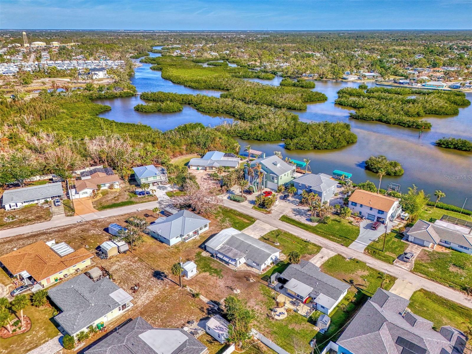 105 CRESTVIEW DR, ENGLEWOOD, FL, 34223