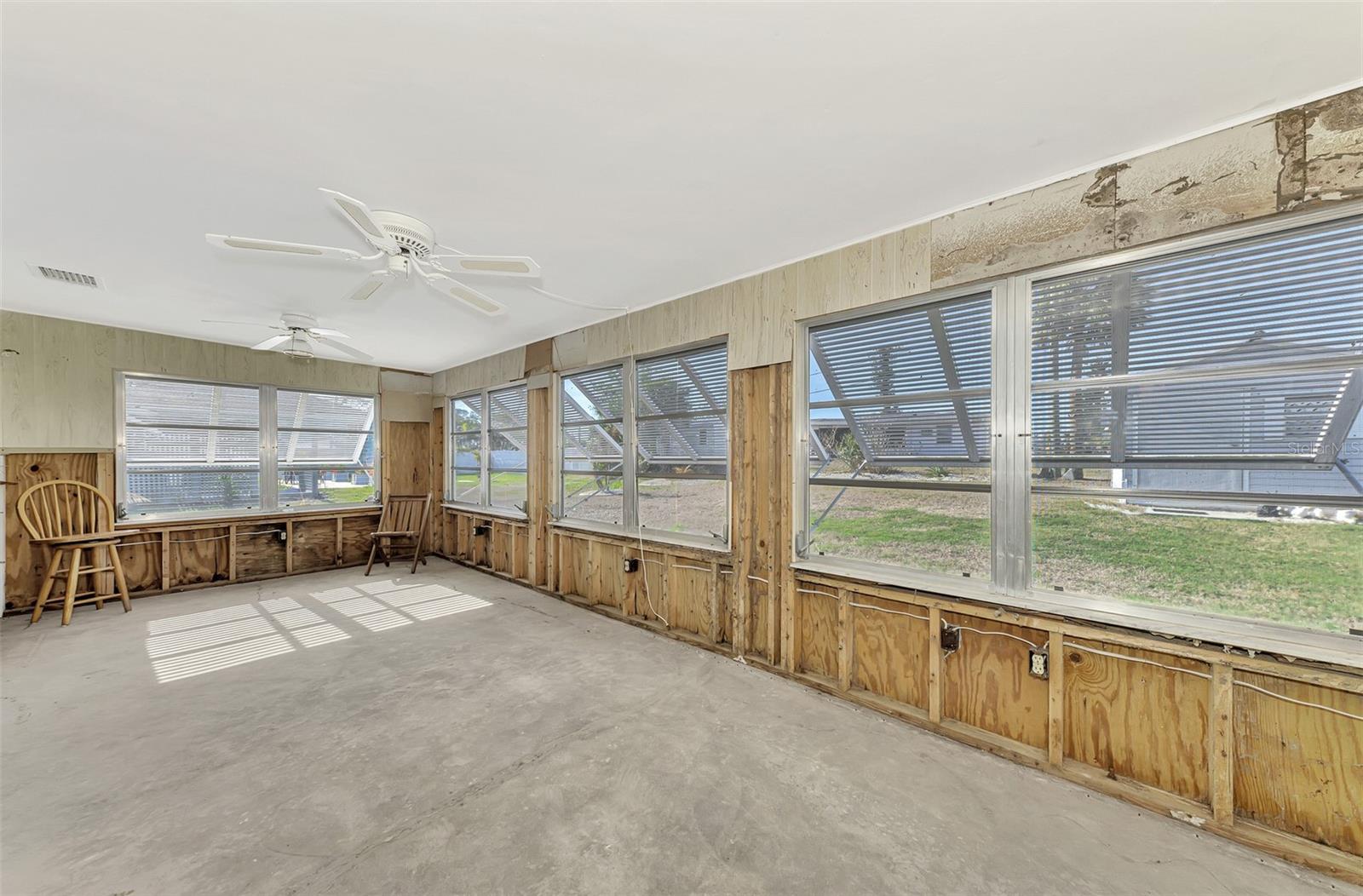 105 CRESTVIEW DR, ENGLEWOOD, FL, 34223