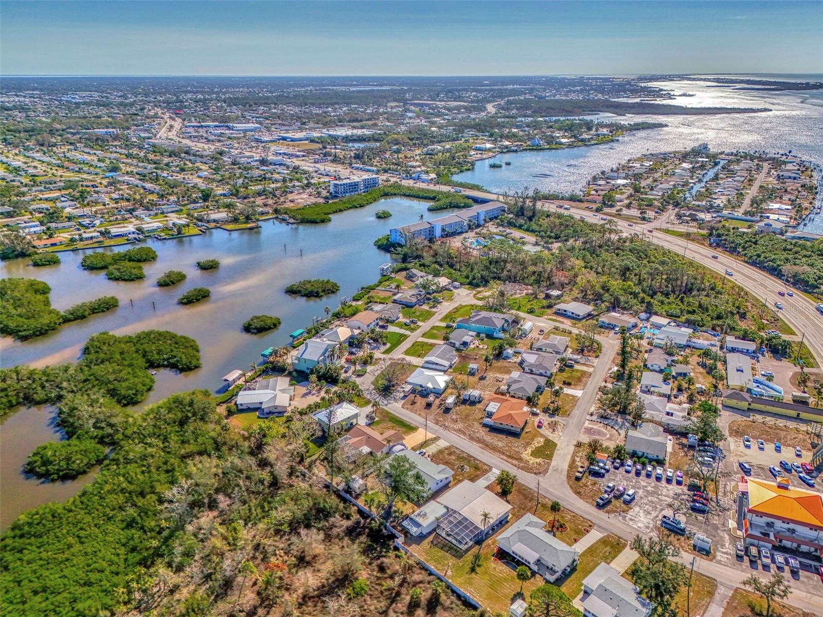 105 CRESTVIEW DR, ENGLEWOOD, FL, 34223