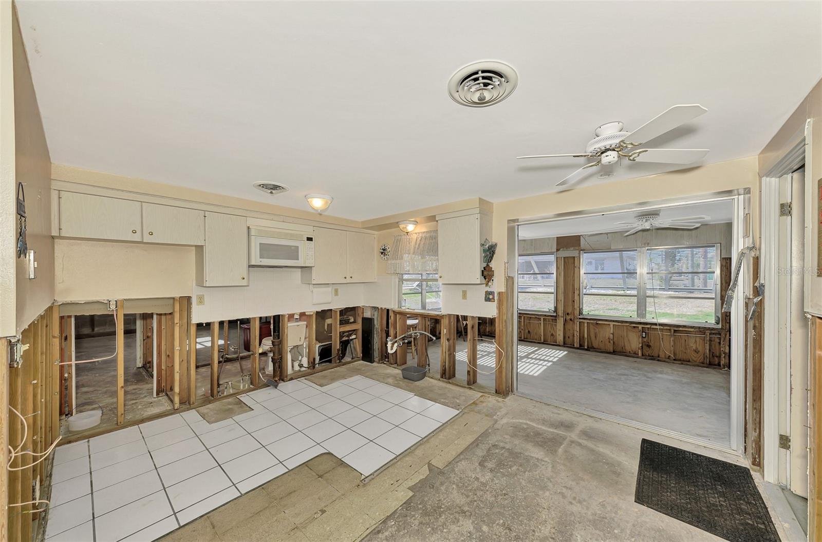 105 CRESTVIEW DR, ENGLEWOOD, FL, 34223