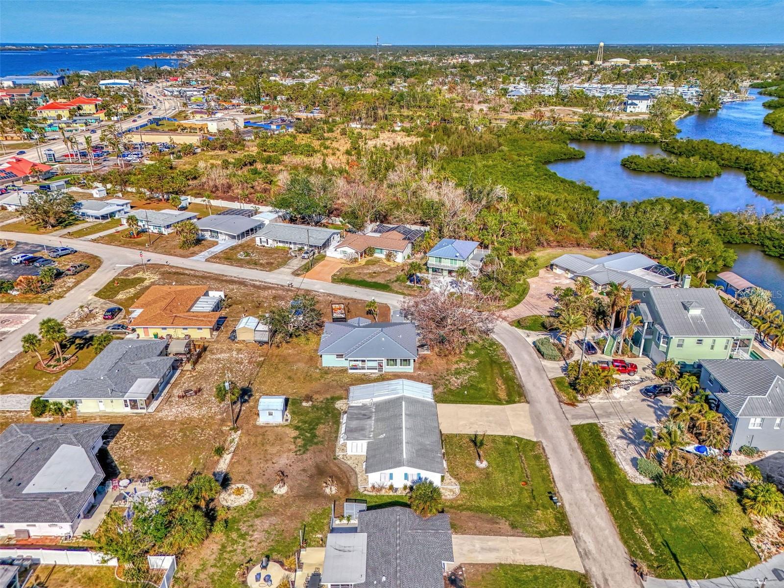 105 CRESTVIEW DR, ENGLEWOOD, FL, 34223