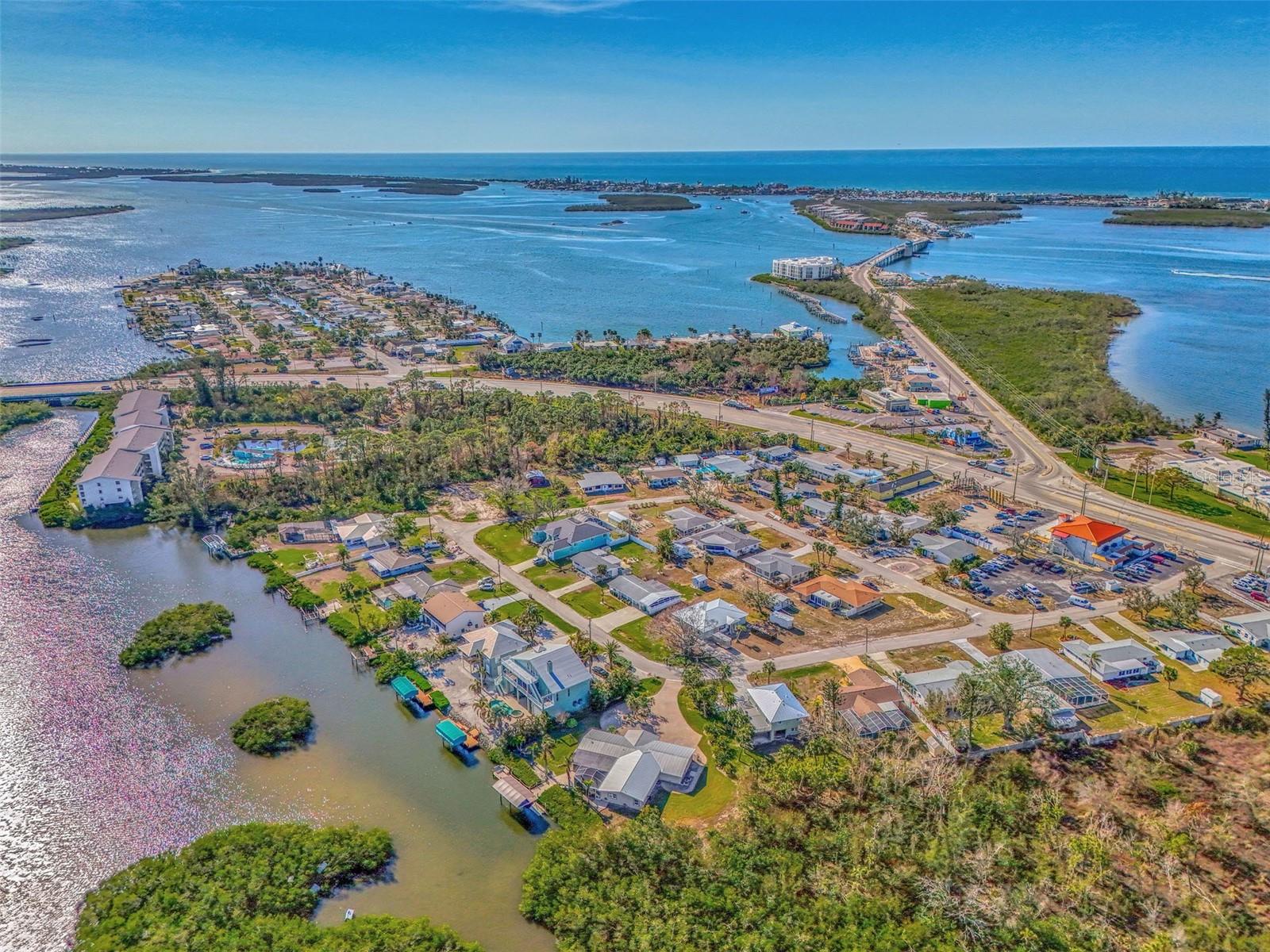 105 CRESTVIEW DR, ENGLEWOOD, FL, 34223