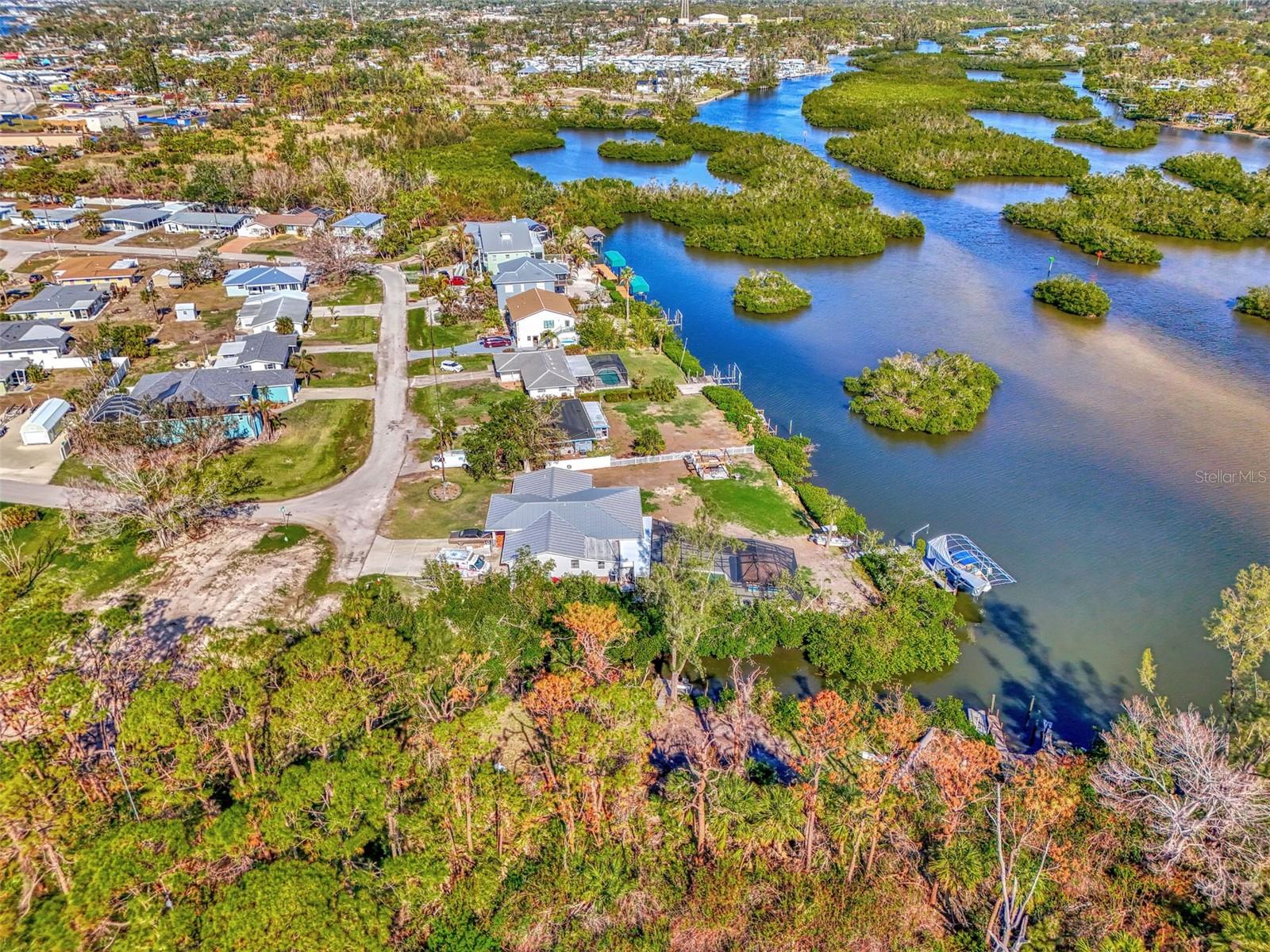 105 CRESTVIEW DR, ENGLEWOOD, FL, 34223