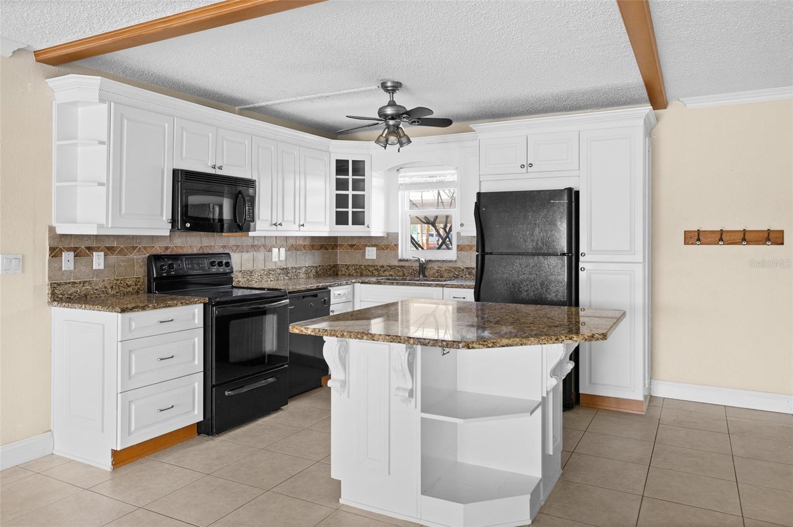 7625 SUN ISLAND DR S #101, SOUTH PASADENA, FL, 33707
