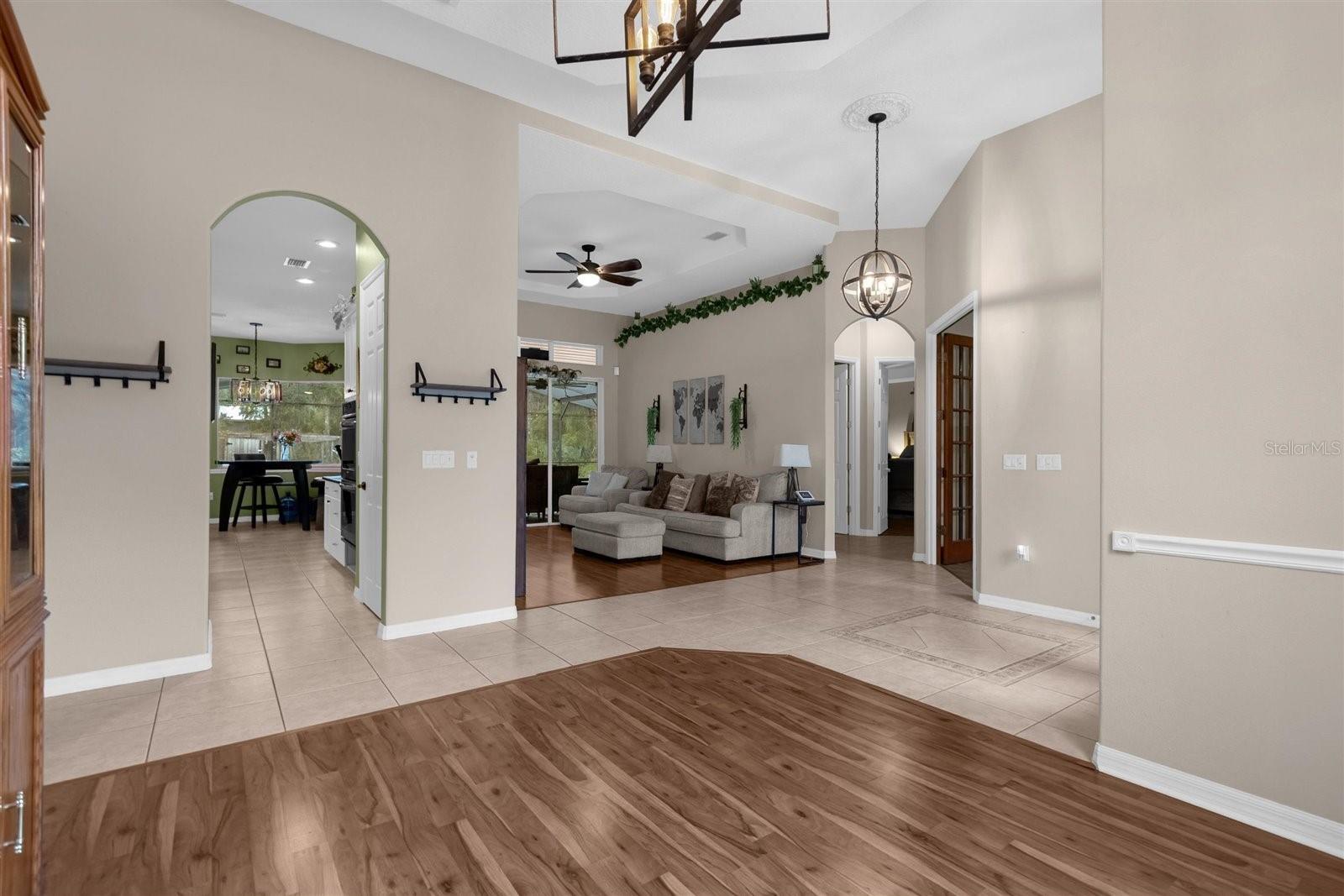 1916 S FARM RD, DELAND, FL, 32720