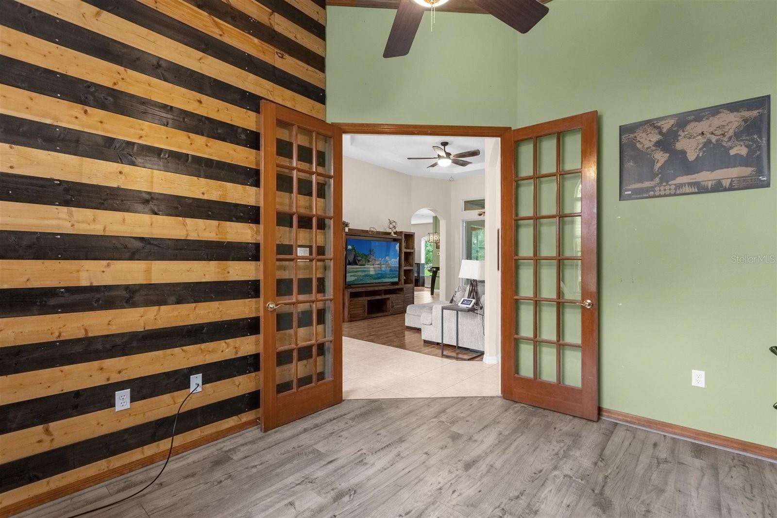 1916 S FARM RD, DELAND, FL, 32720