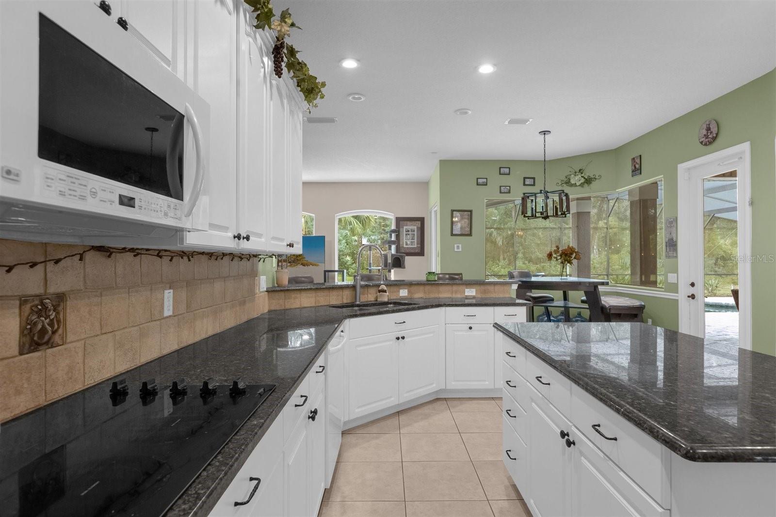 1916 S FARM RD, DELAND, FL, 32720