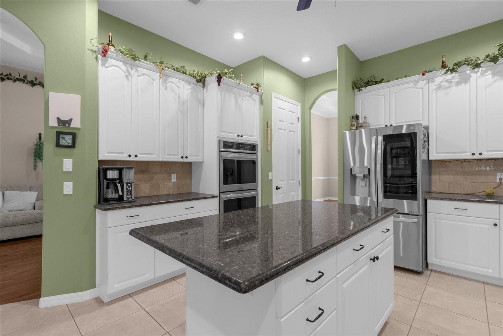 1916 S FARM RD, DELAND, FL, 32720