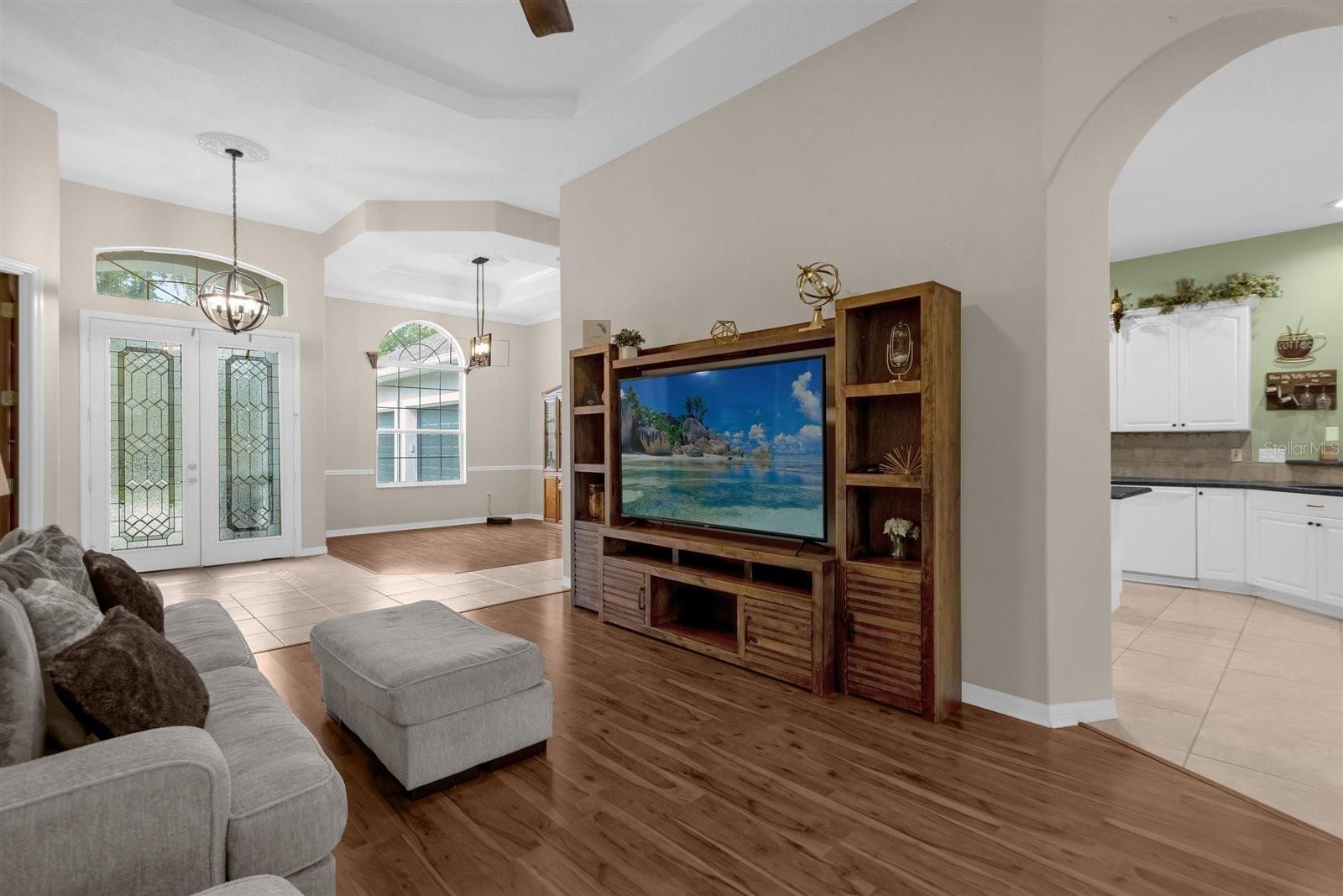 1916 S FARM RD, DELAND, FL, 32720