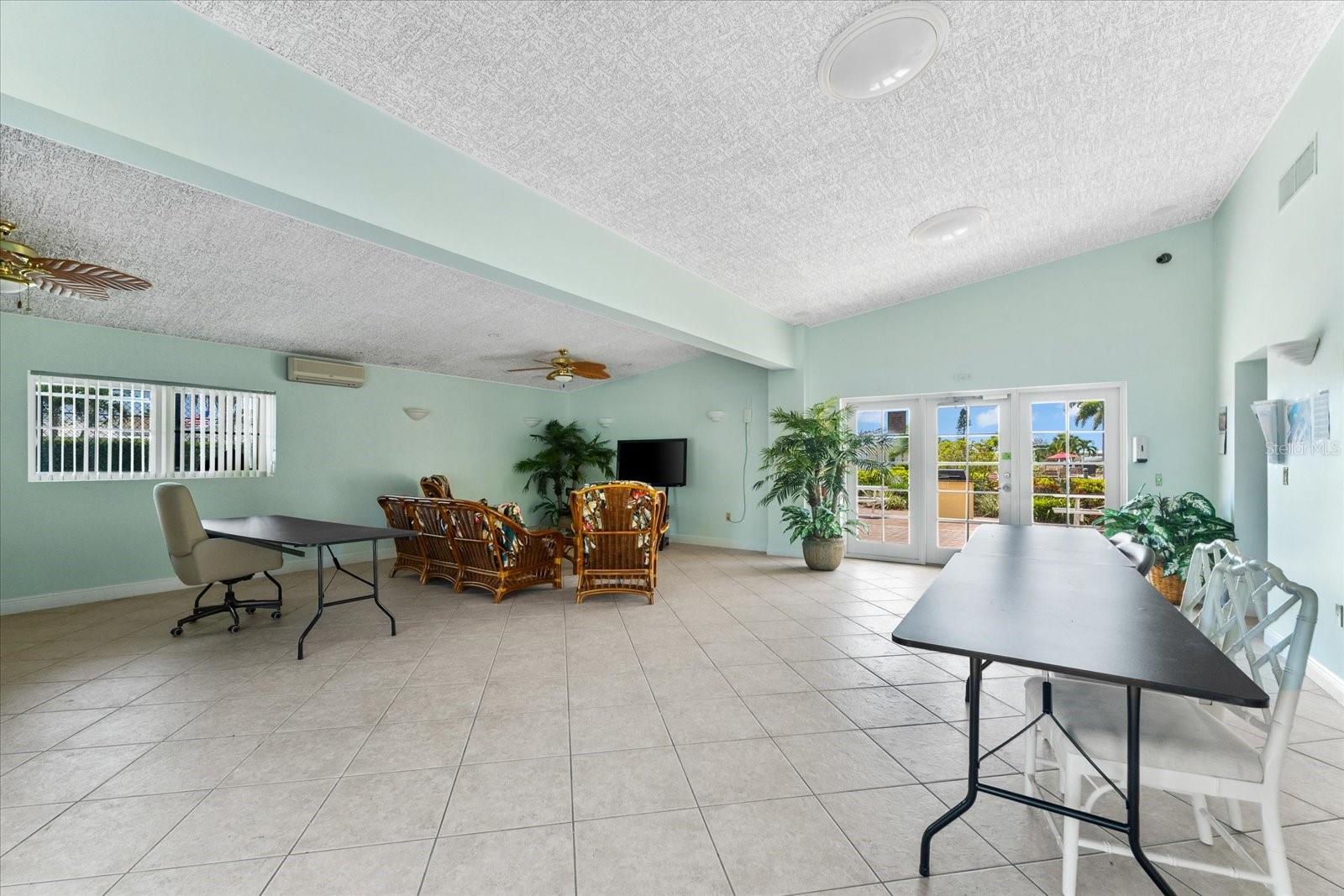 6006 MIDNIGHT PASS RD #8, SARASOTA, FL, 34242